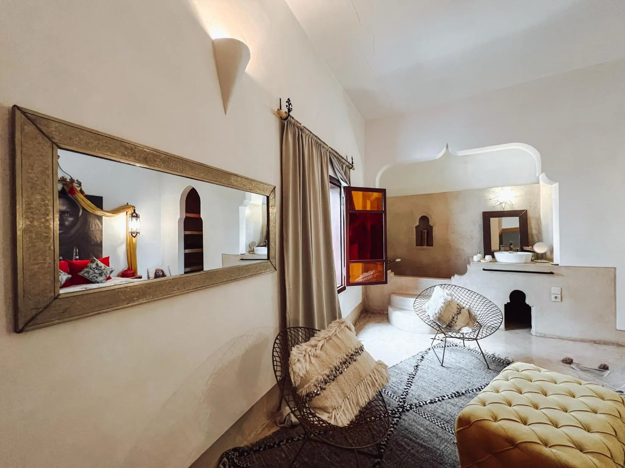 Photo of the whole room, Bed in DAR AURORA