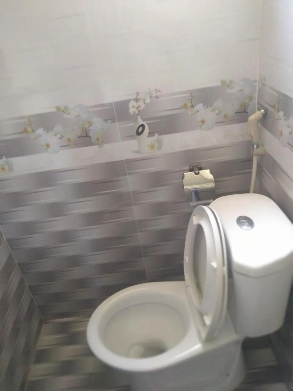 Bathroom in Gate Tuan Chau Hotel