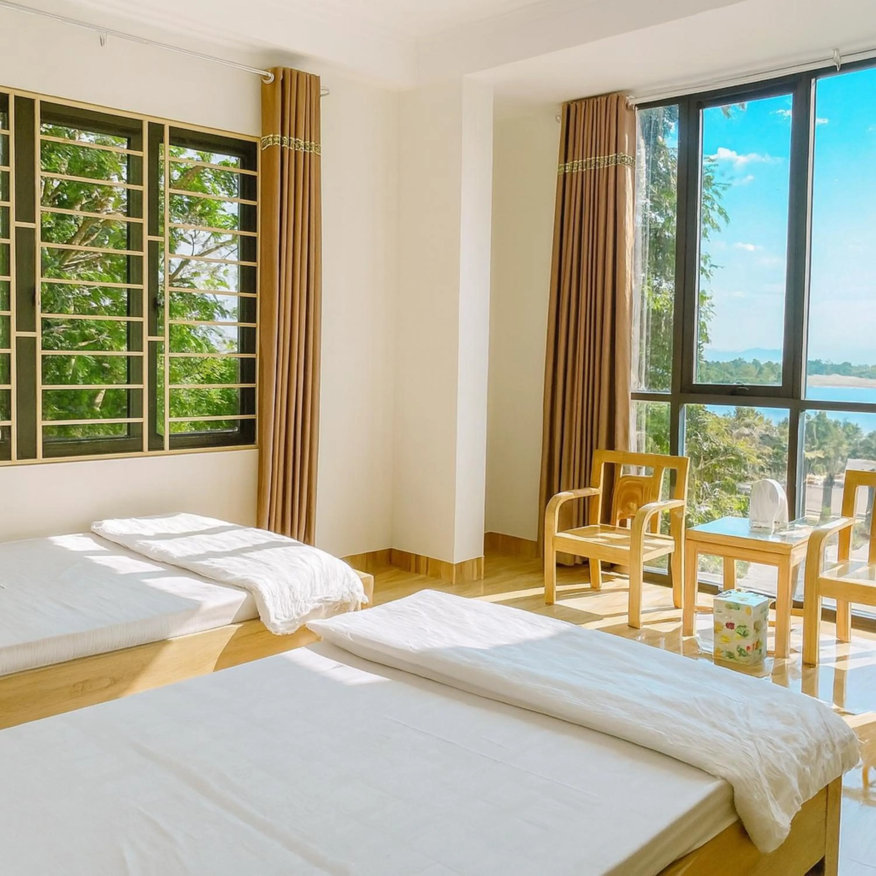 Bed in Gate Tuan Chau Hotel