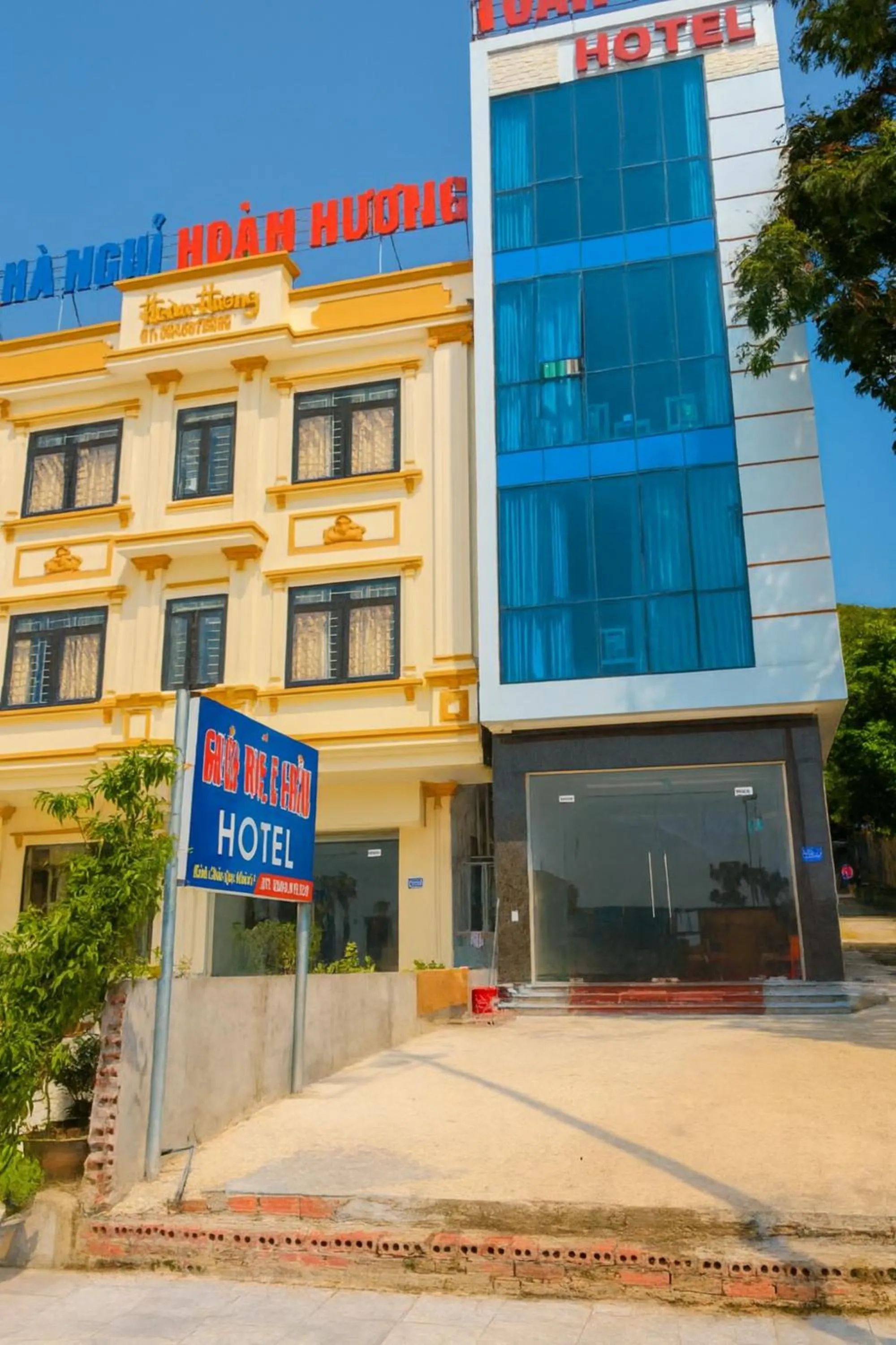 Property building in Gate Tuan Chau Hotel