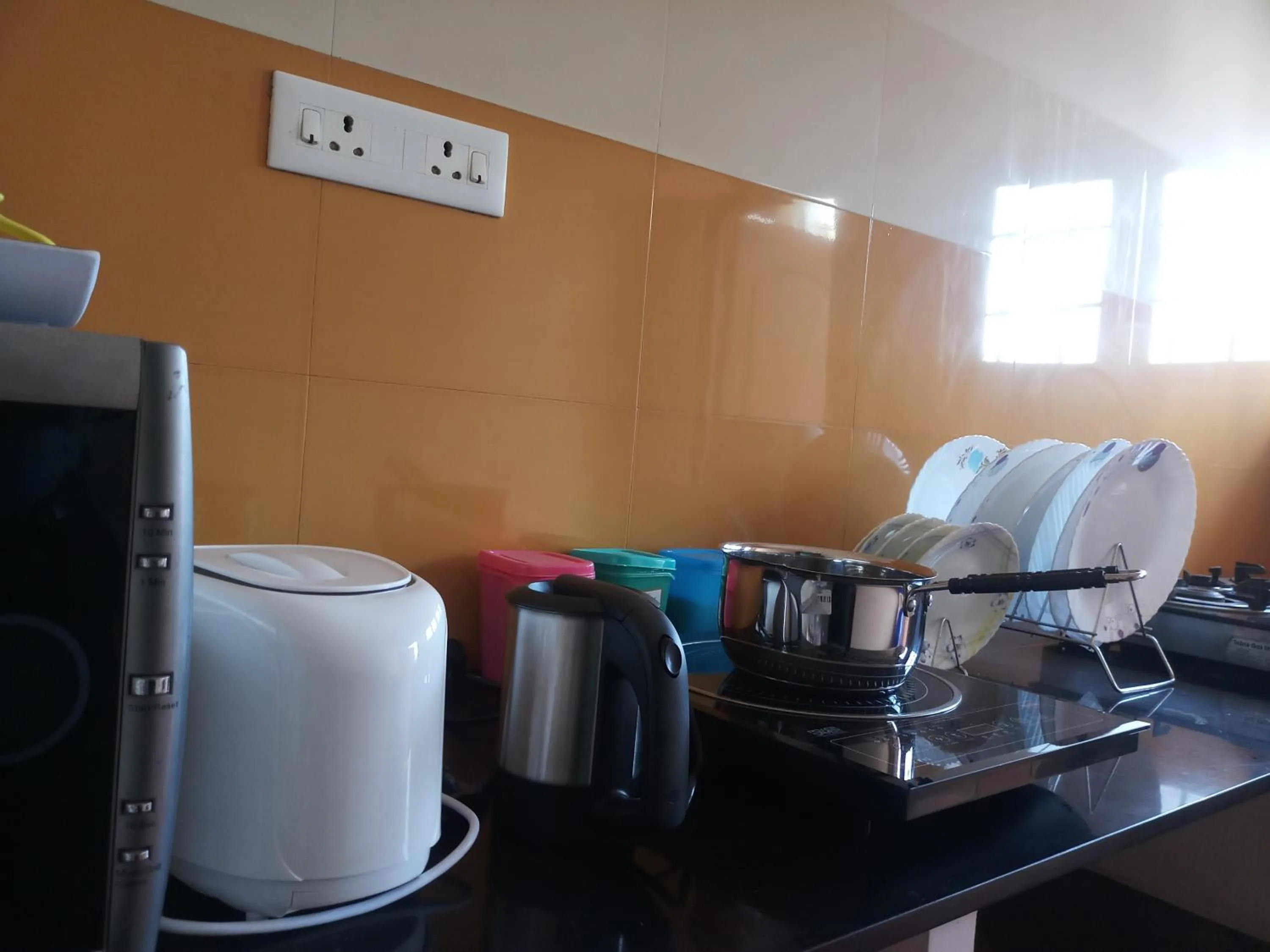 People in Villa Gomez Individual 2 bhk property at French Colony