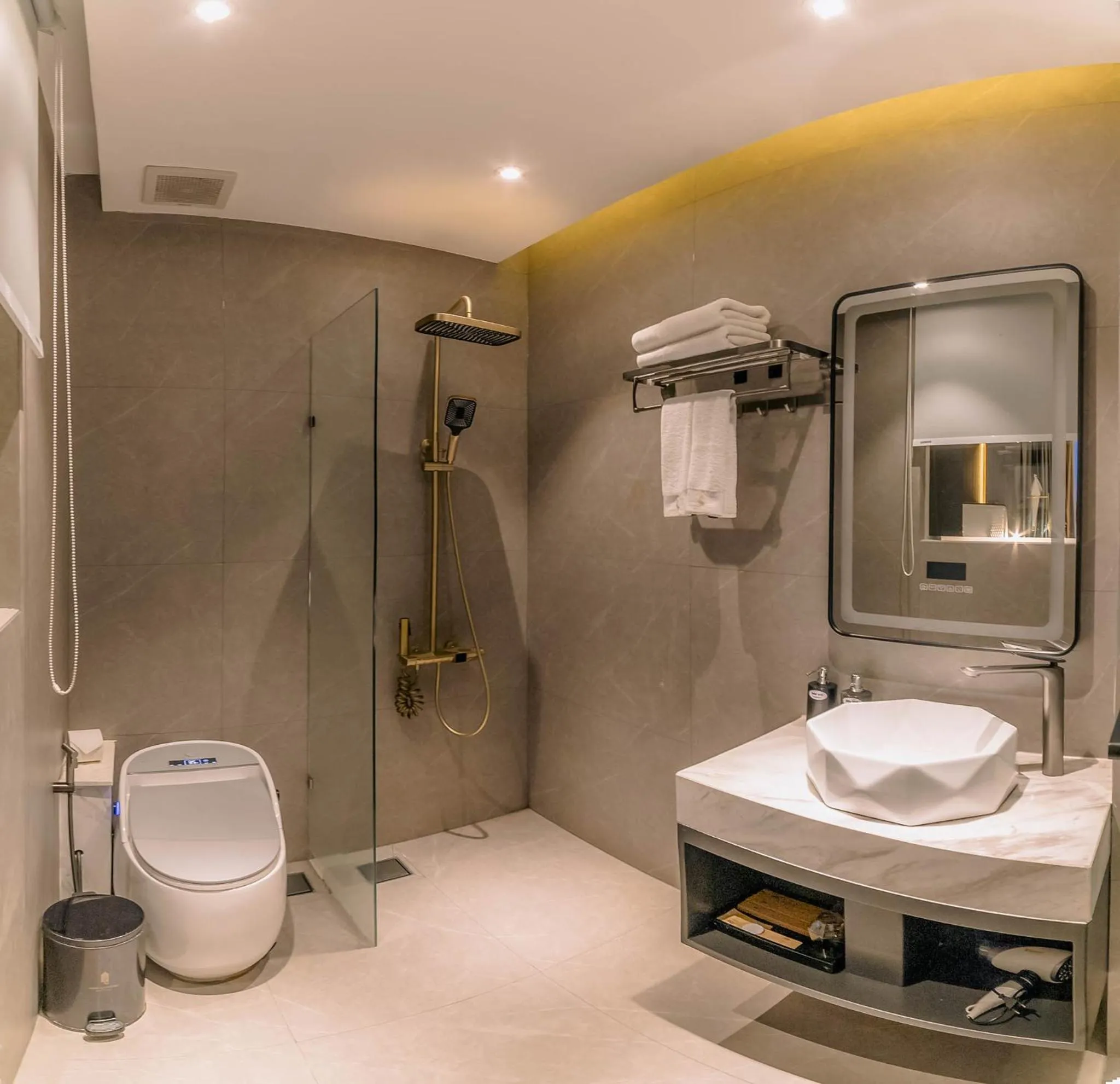 Shower in New Century Dalat Hotel