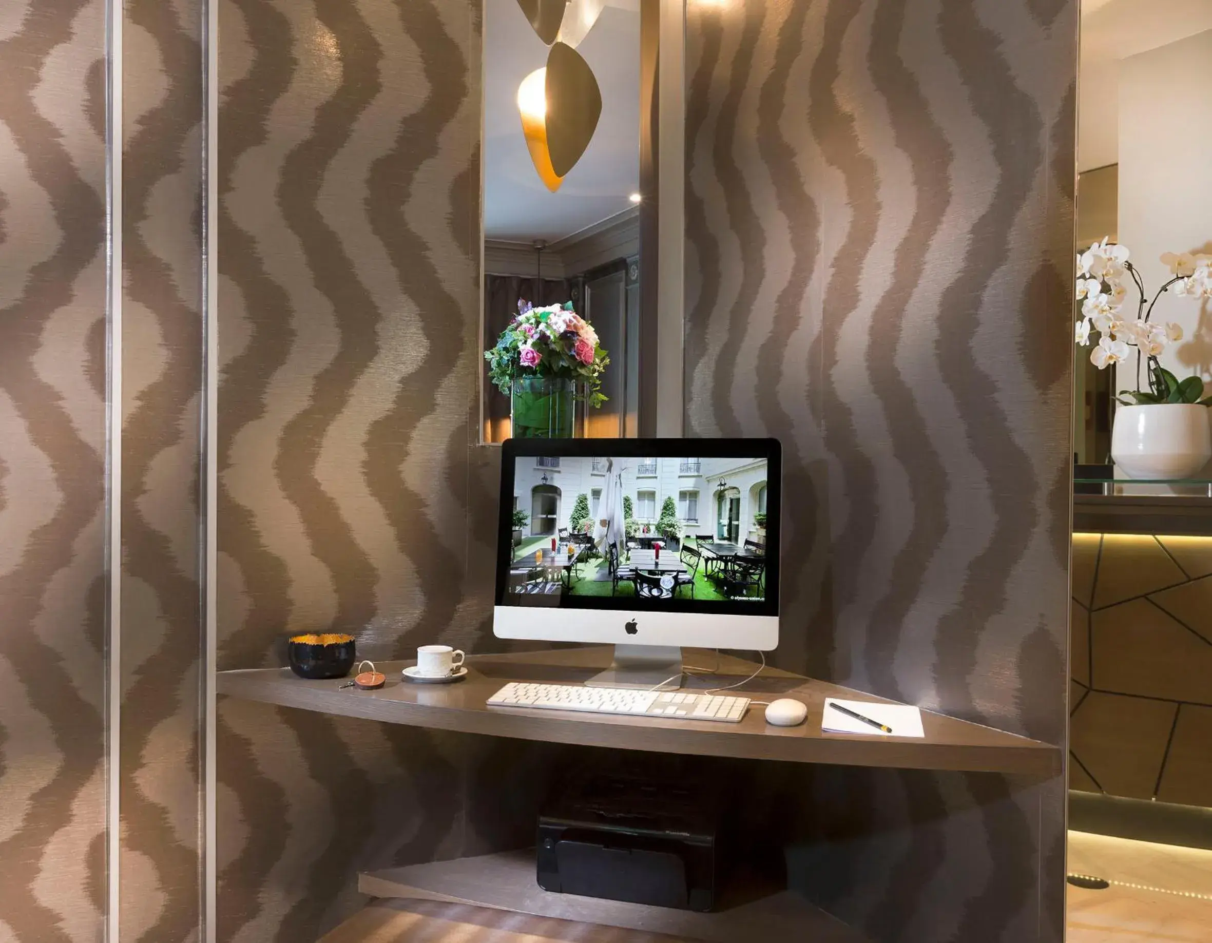 Lobby or reception in Elysées Union Lobby or reception in Elysées Union