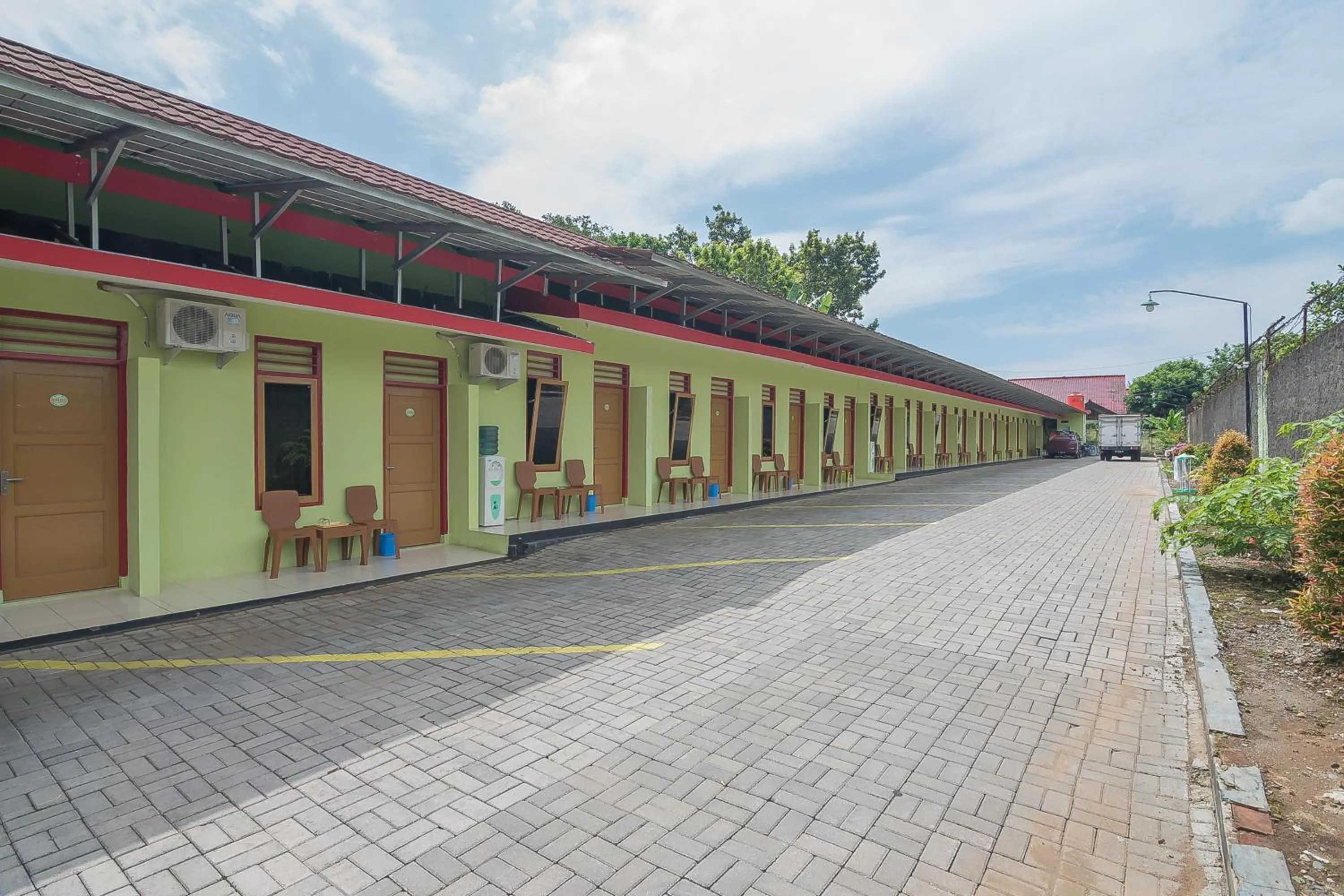 Property building in RedDoorz near Kampus UMP Purwokerto