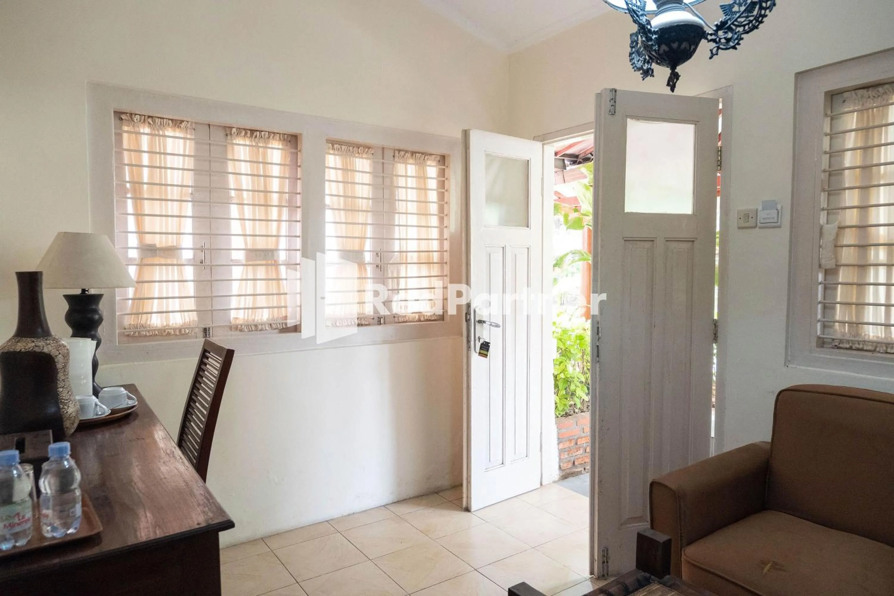 Bedroom in Monginsidi Guest House Syariah Malioboro Yogyakarta Mitra RedDoorz