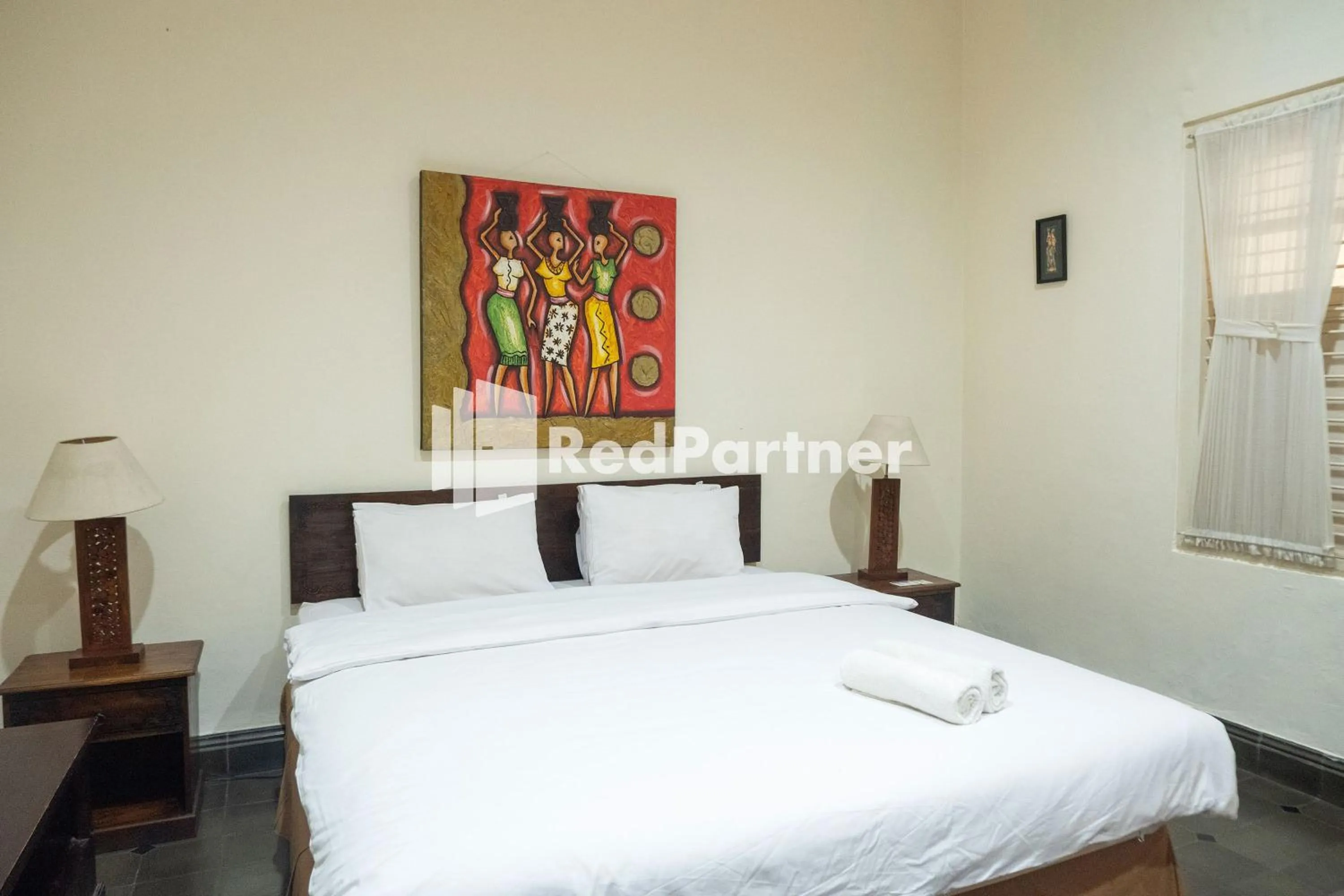 Bedroom, Bed in Monginsidi Guest House Syariah Malioboro Yogyakarta Mitra RedDoorz