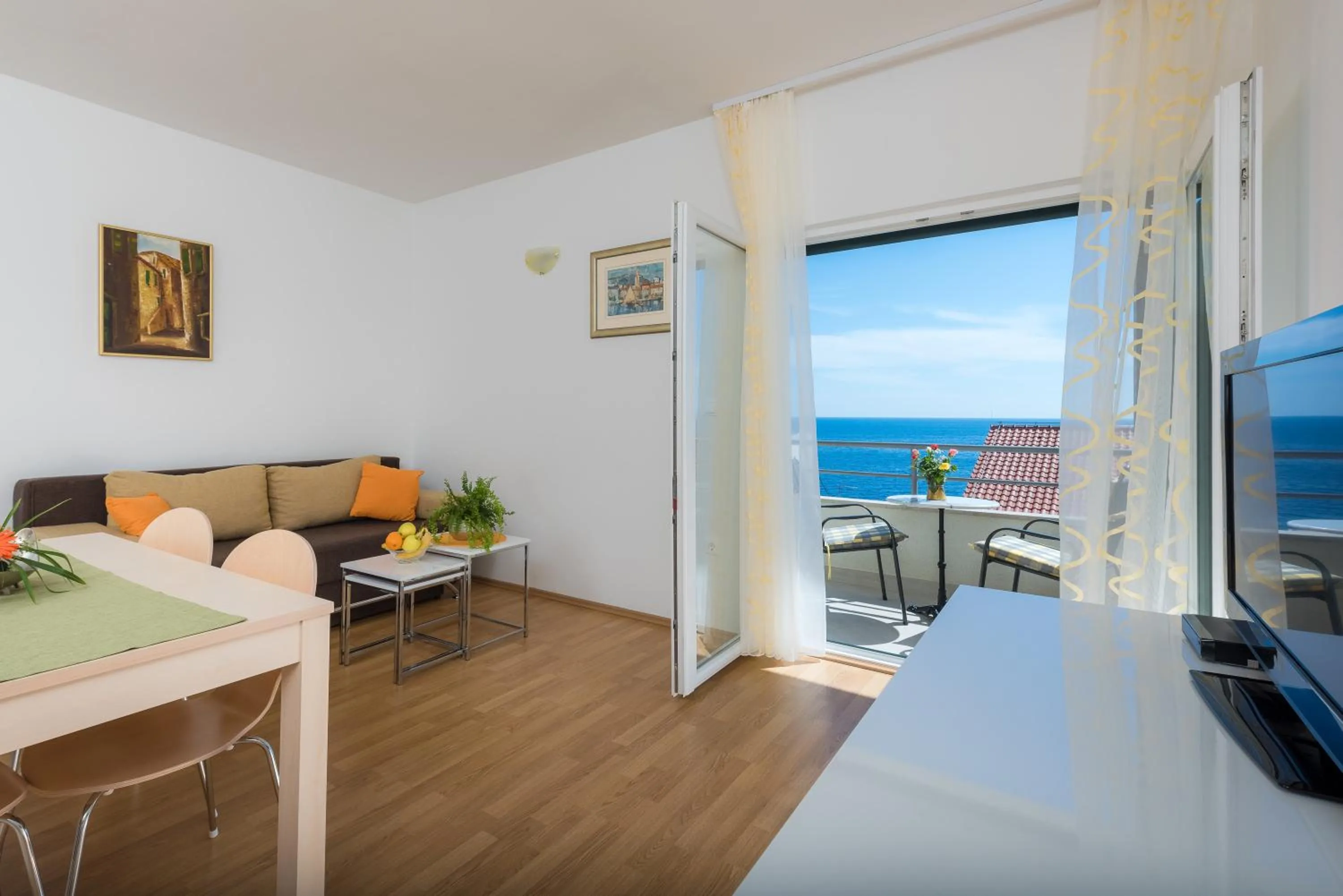 Sea view in Apartments Plazibat