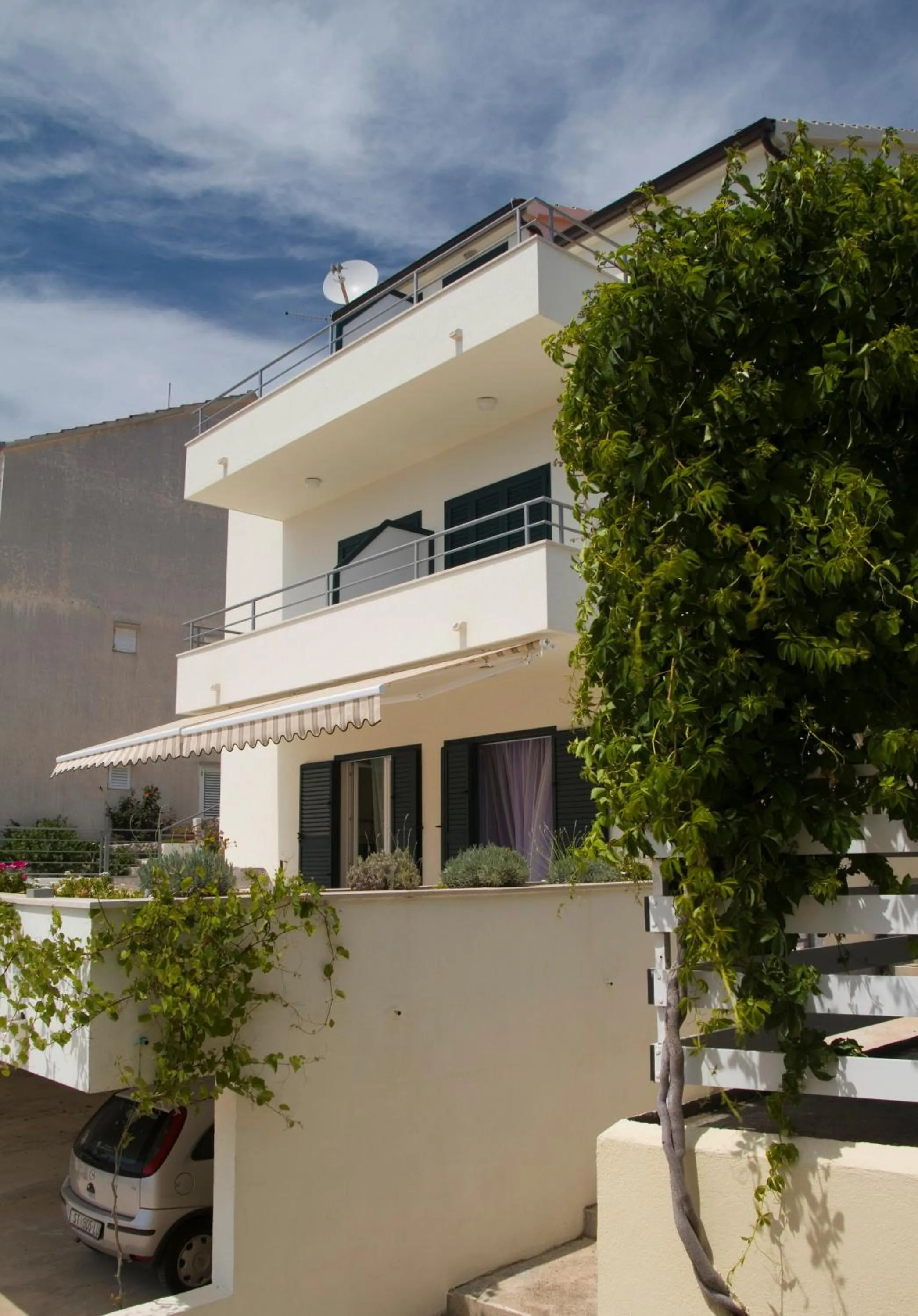Facade/entrance in Apartments Plazibat