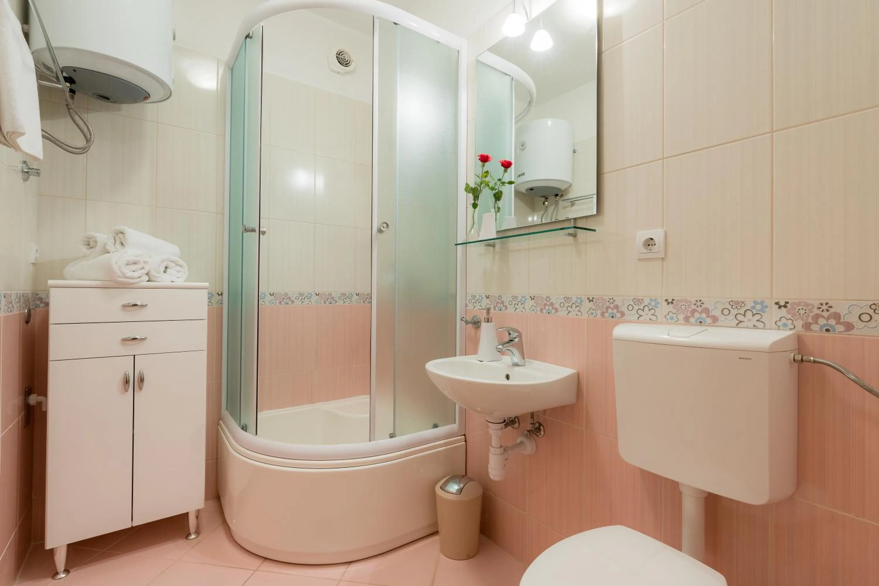 Bathroom in Apartments Plazibat