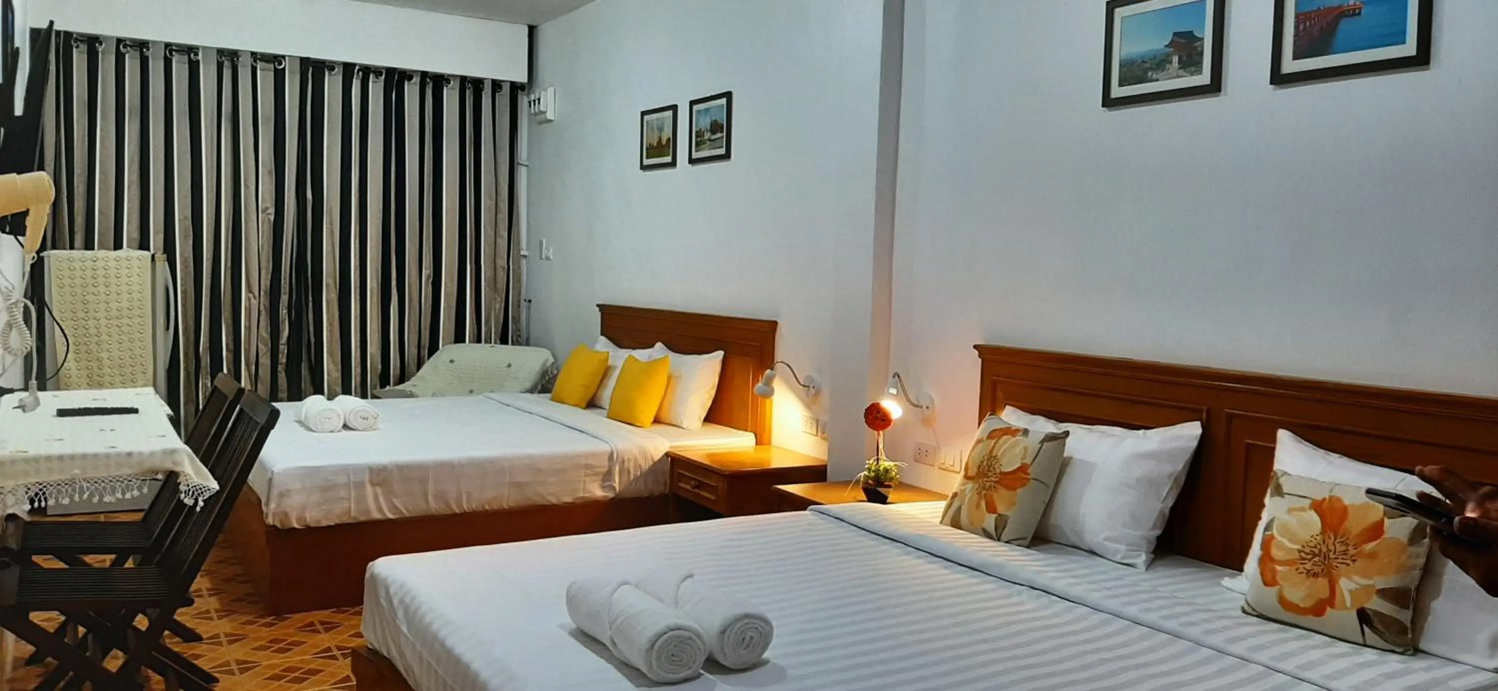 Bed in Sala Bua Room