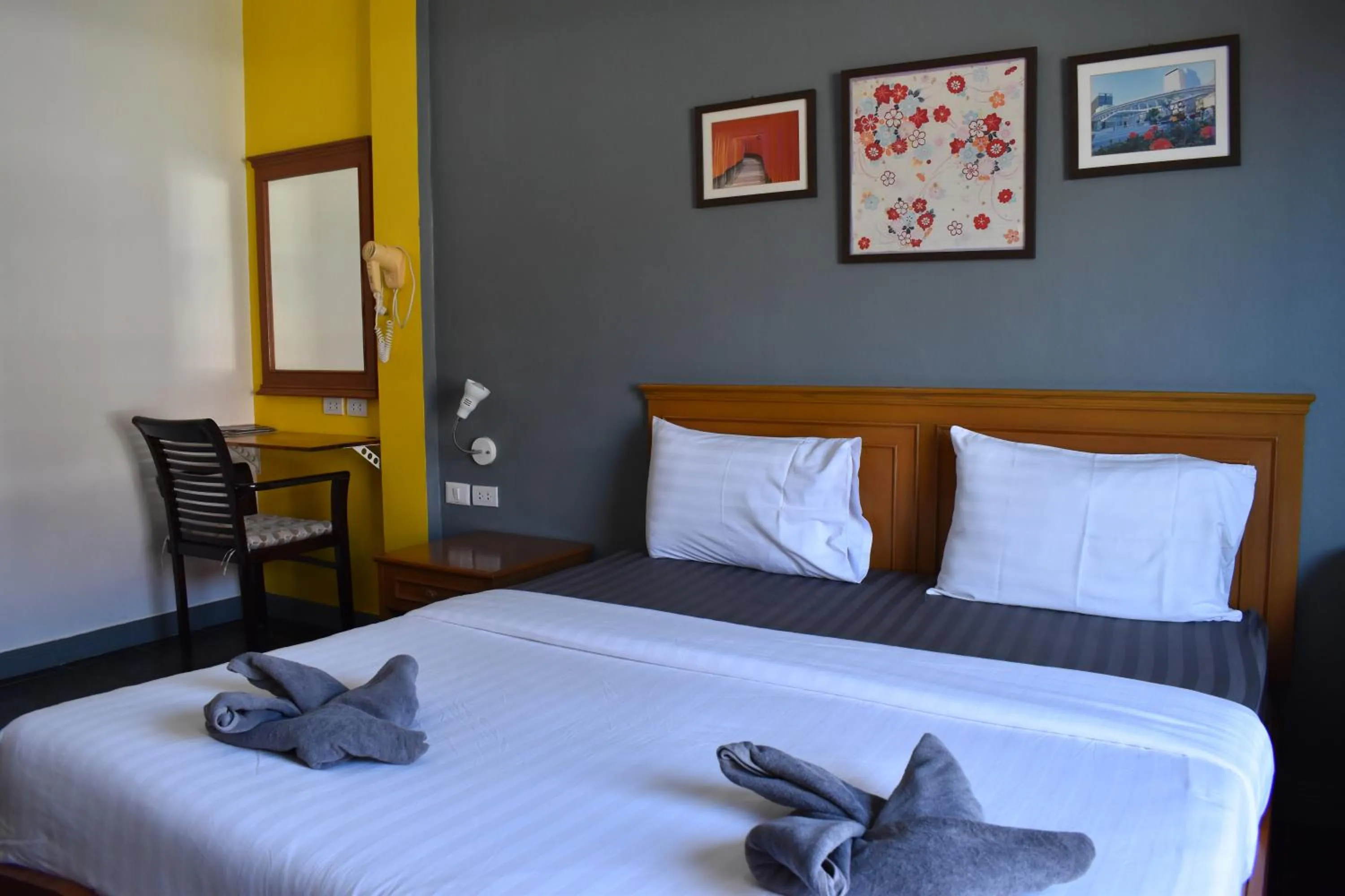 Bed in Sala Bua Room