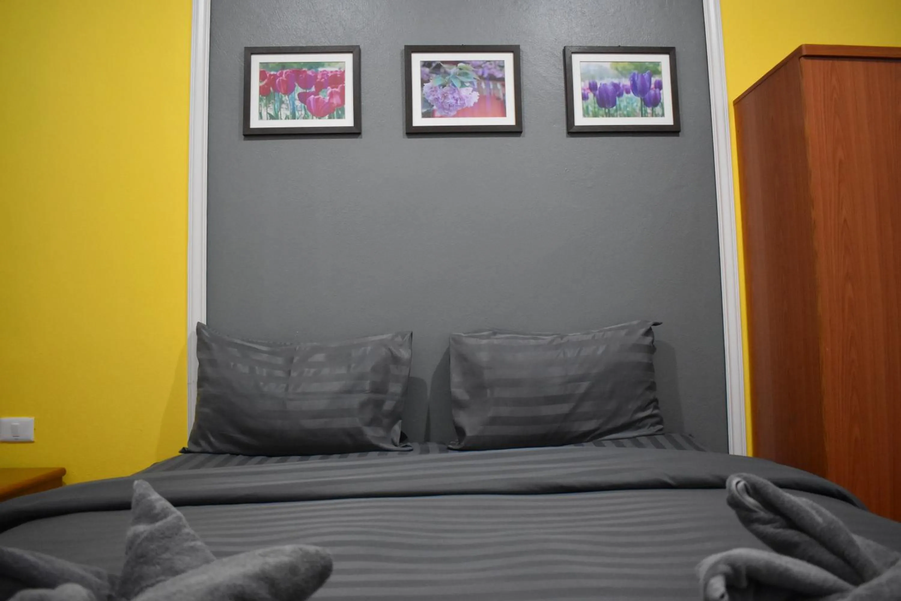 Bed in Sala Bua Room