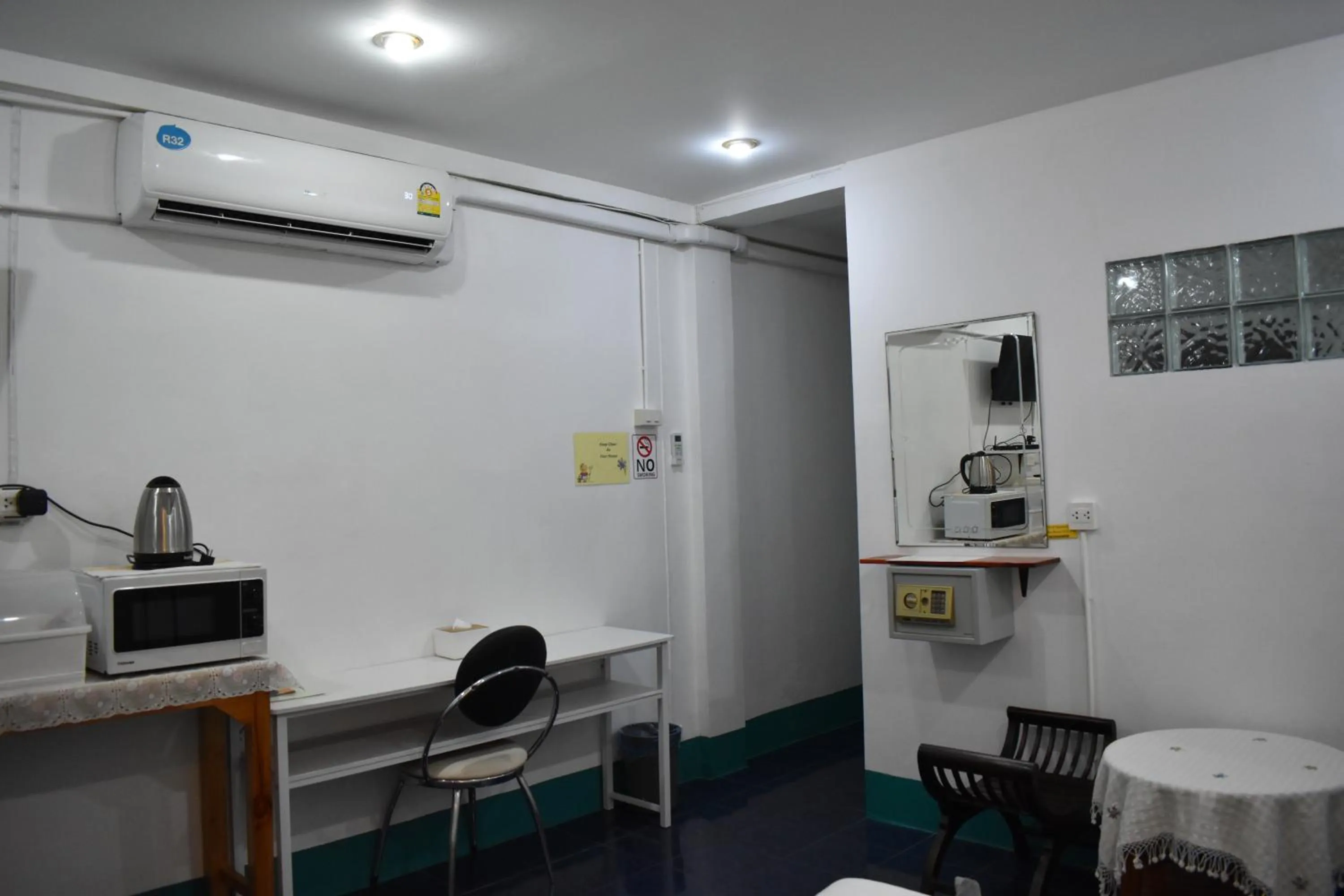 air conditioner in Sala Bua Room