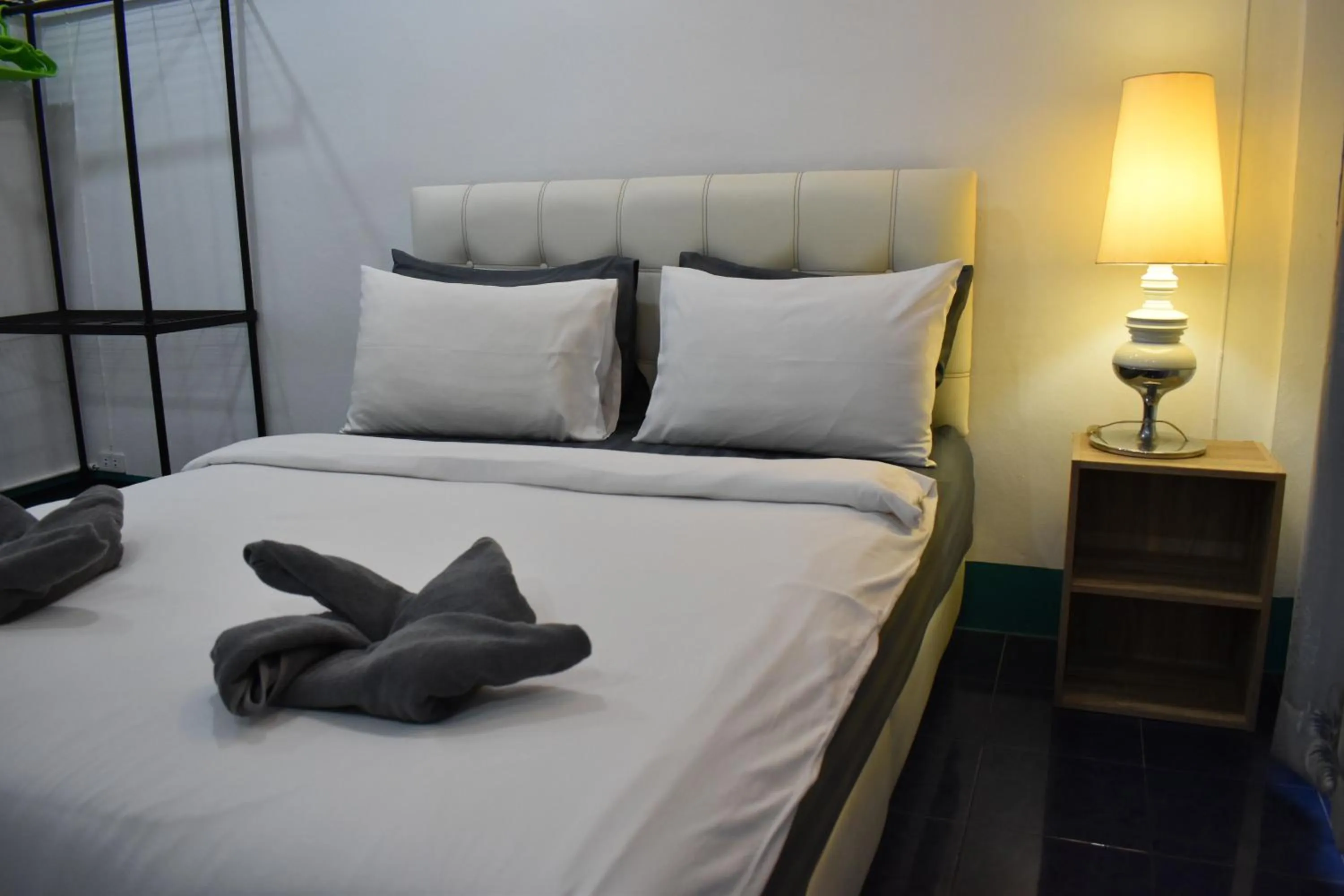 Bed in Sala Bua Room