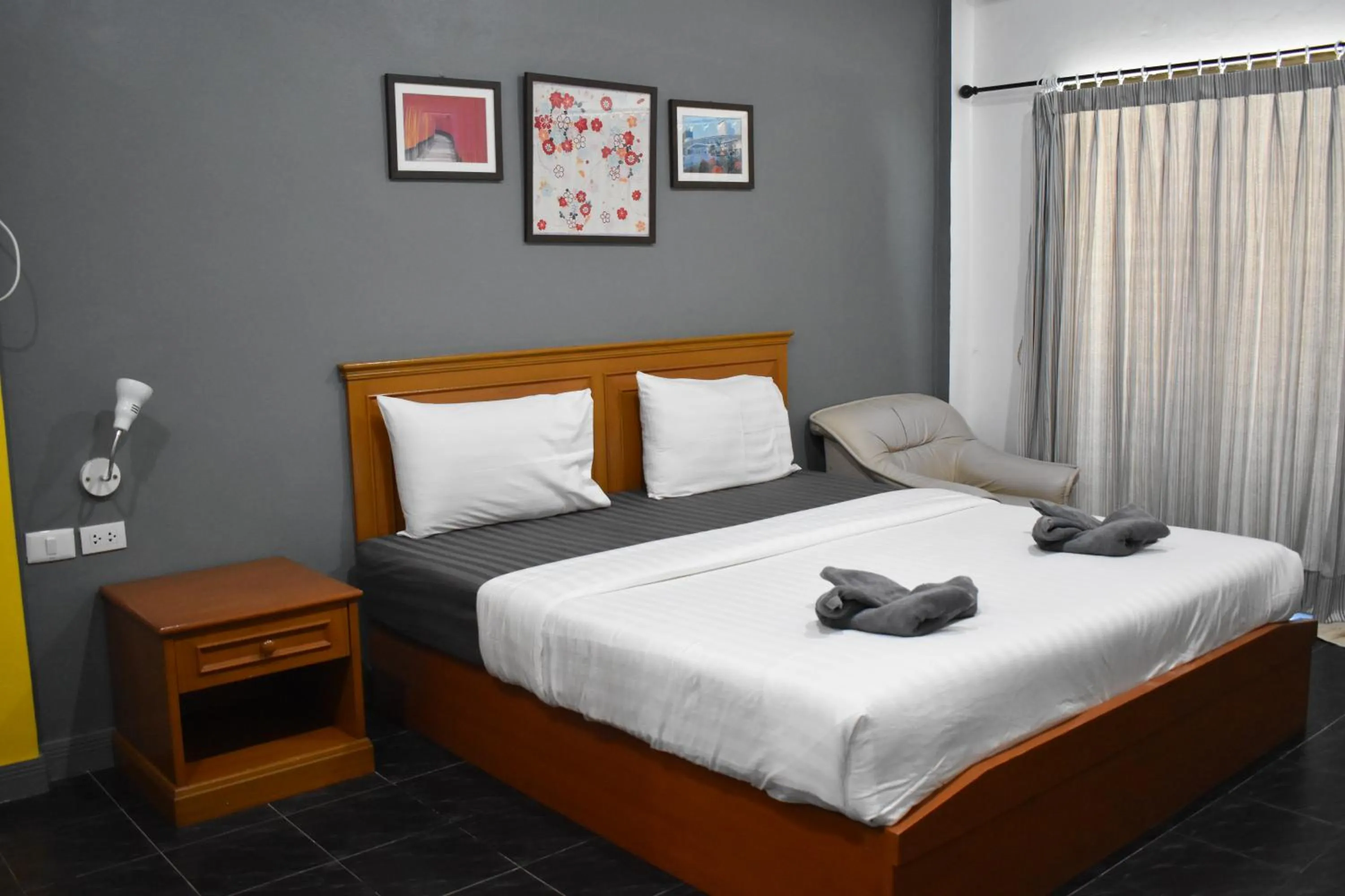 Bed in Sala Bua Room