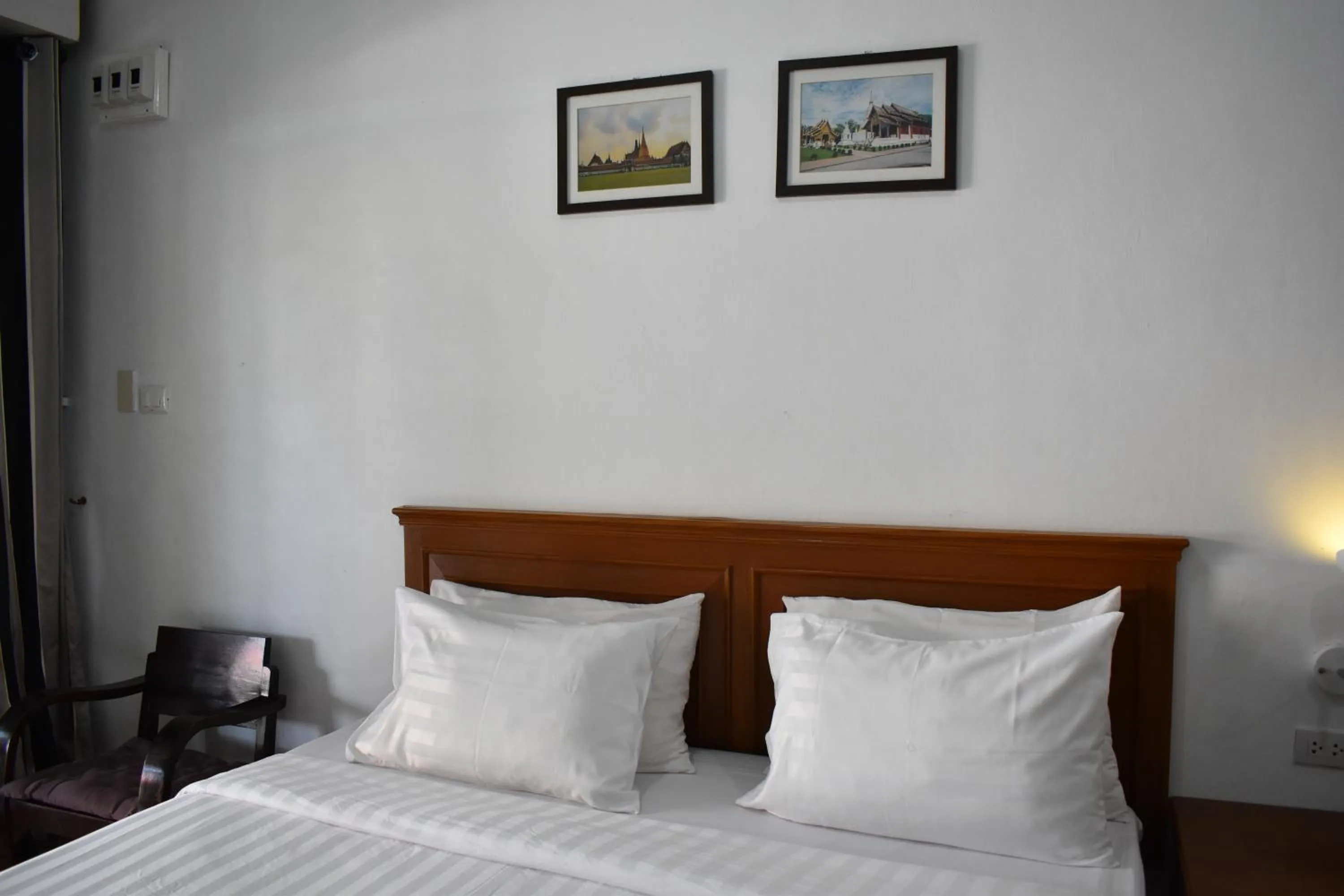 Bed in Sala Bua Room