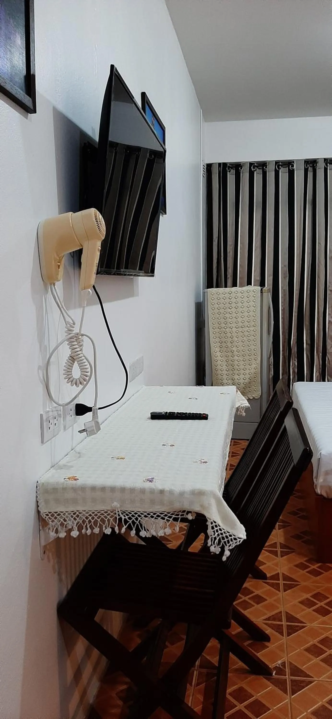 TV and multimedia, Bed in Sala Bua Room