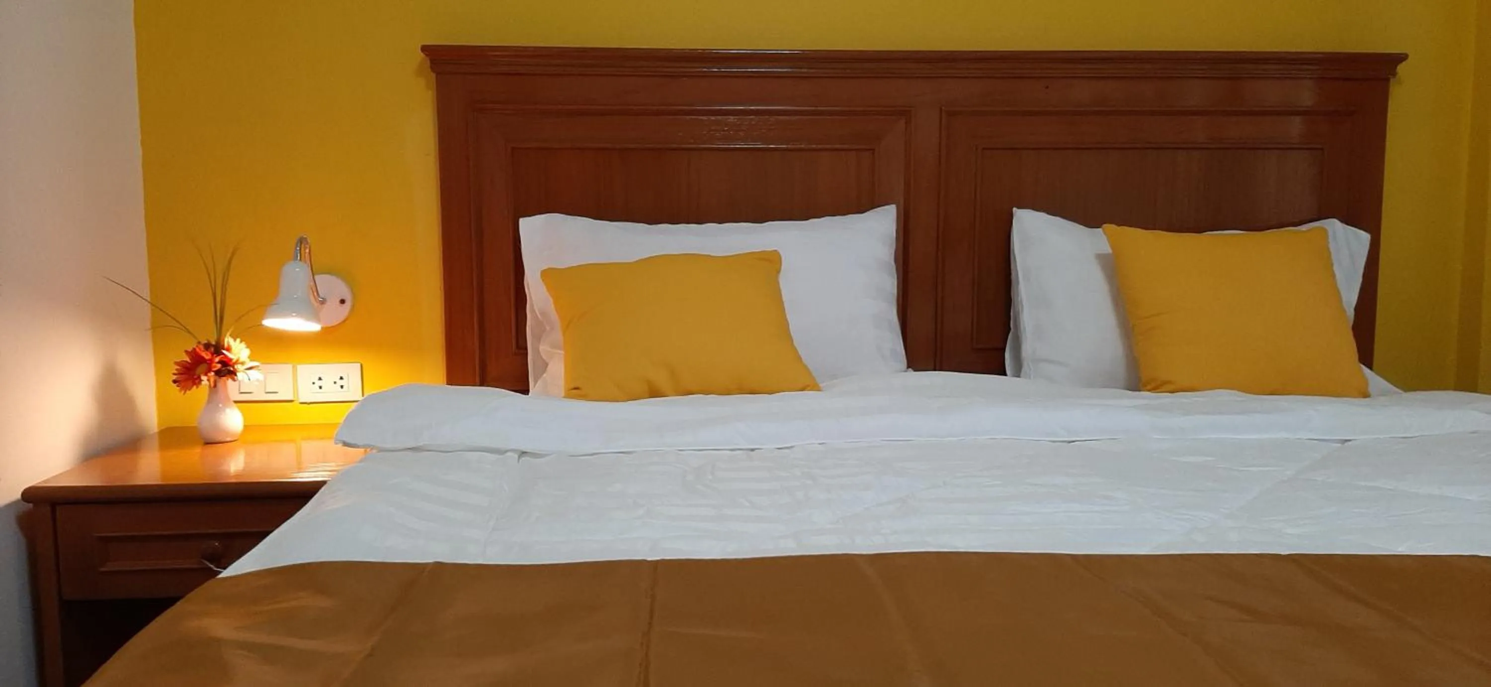 Bed in Sala Bua Room