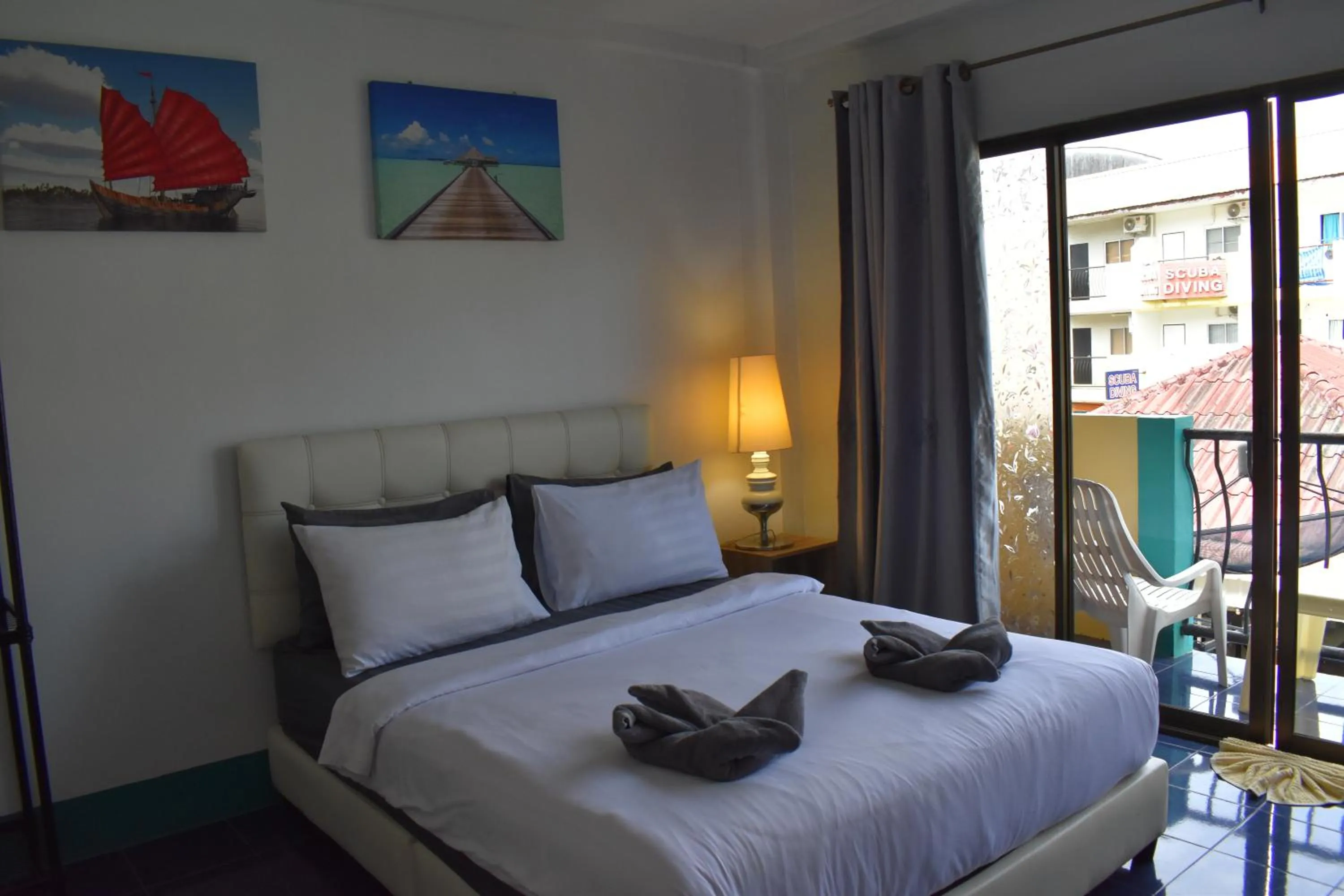 Bed in Sala Bua Room