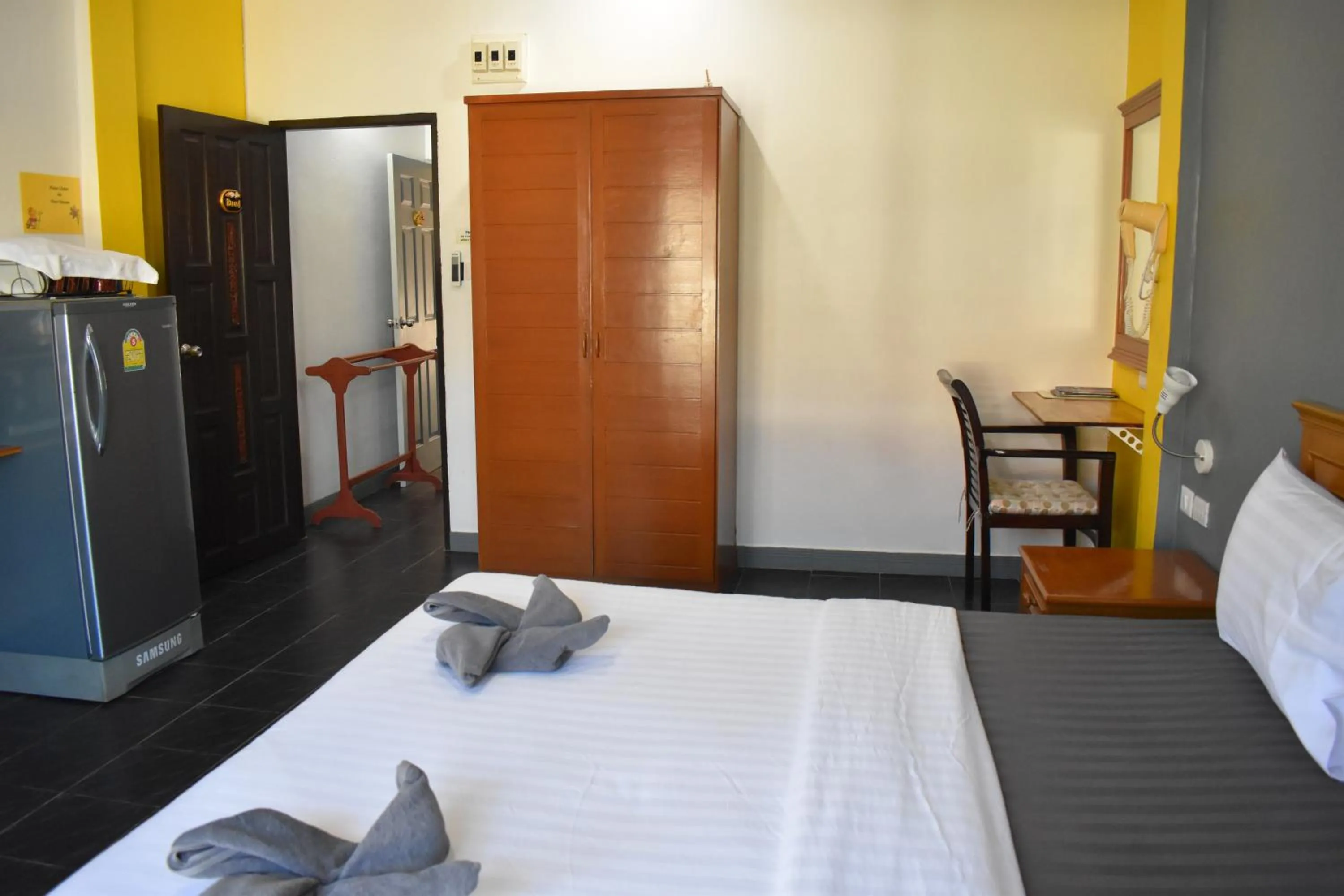 Bed in Sala Bua Room