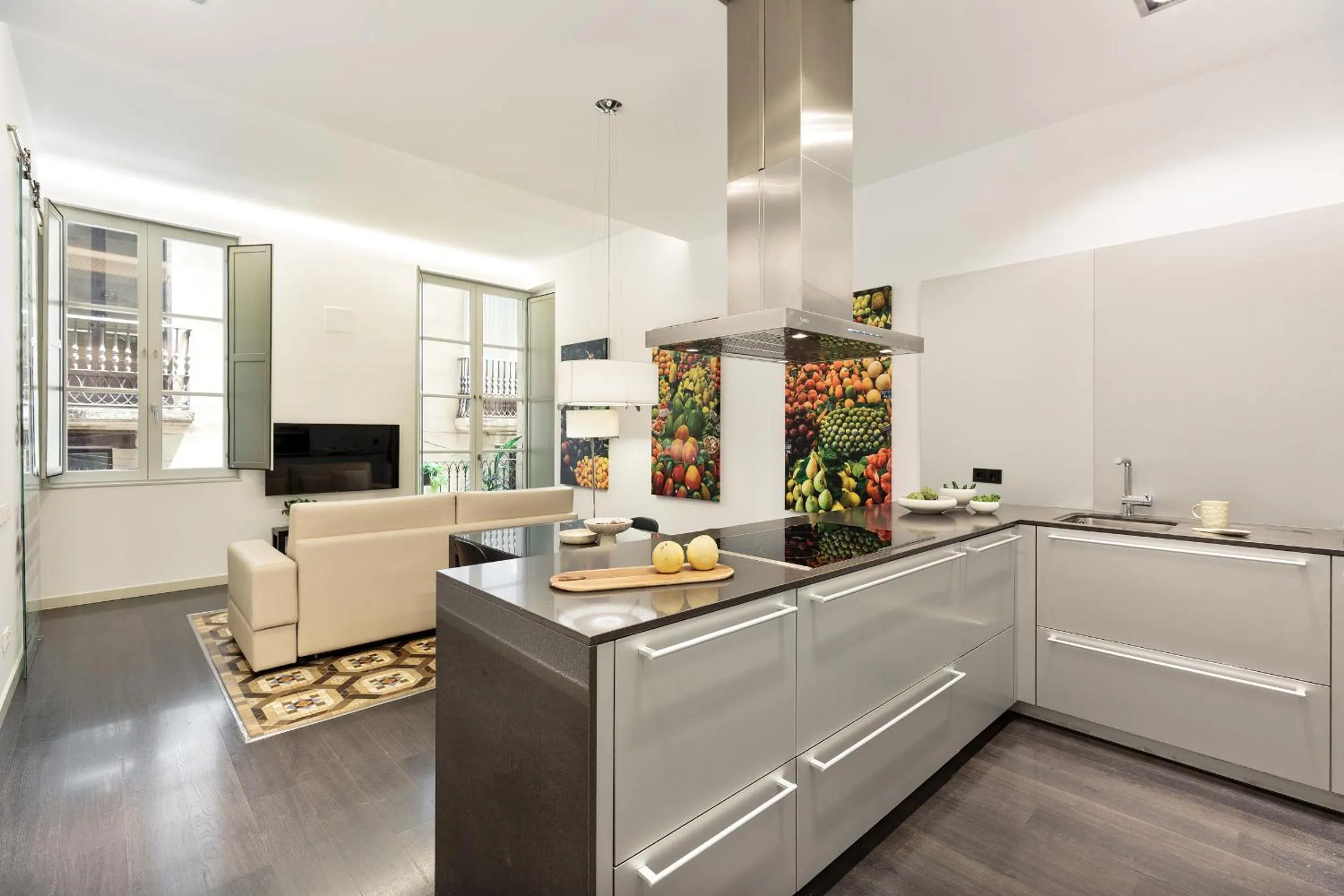 Dining area in Ola Living Portaferrissa