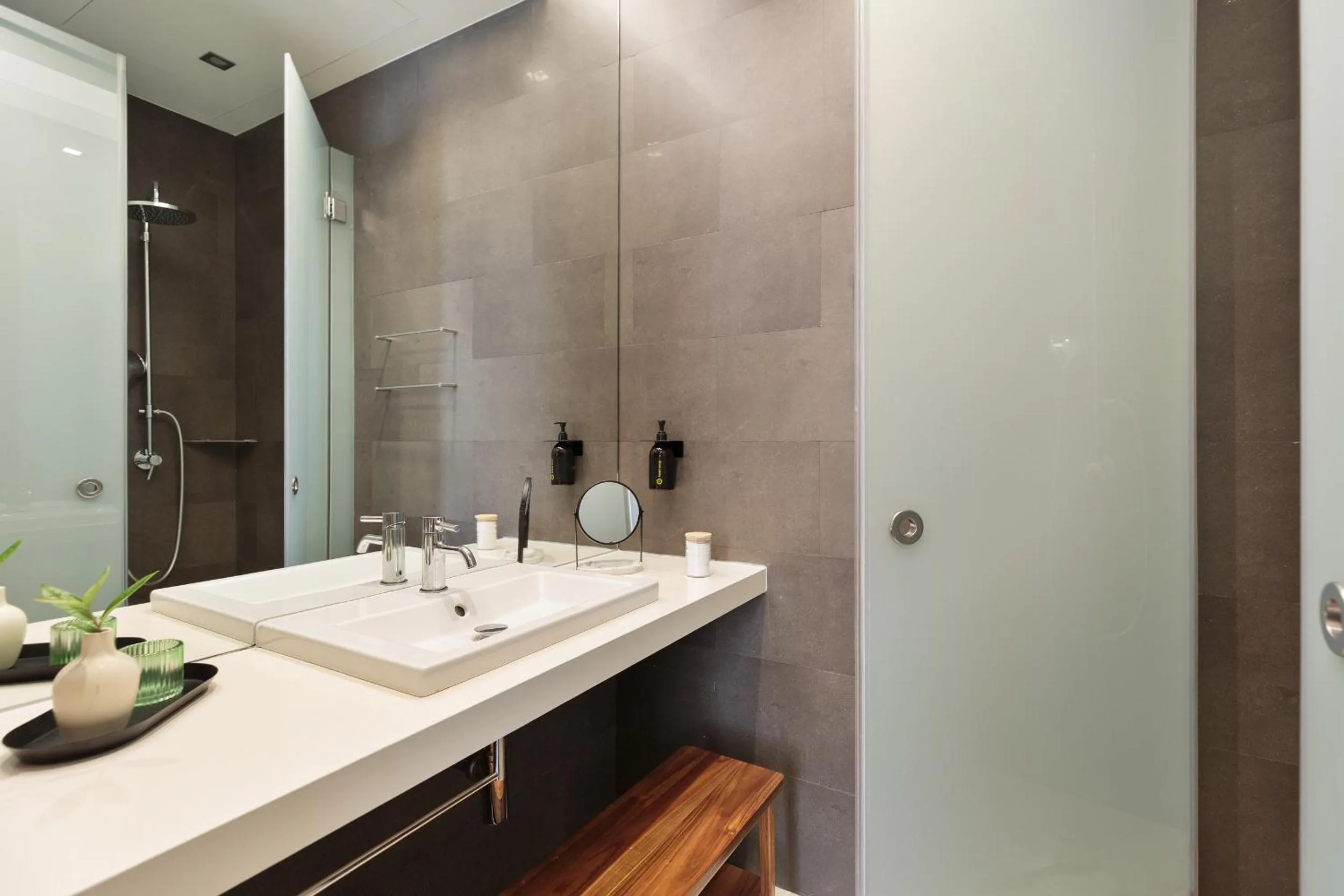 Bathroom in Ola Living Portaferrissa