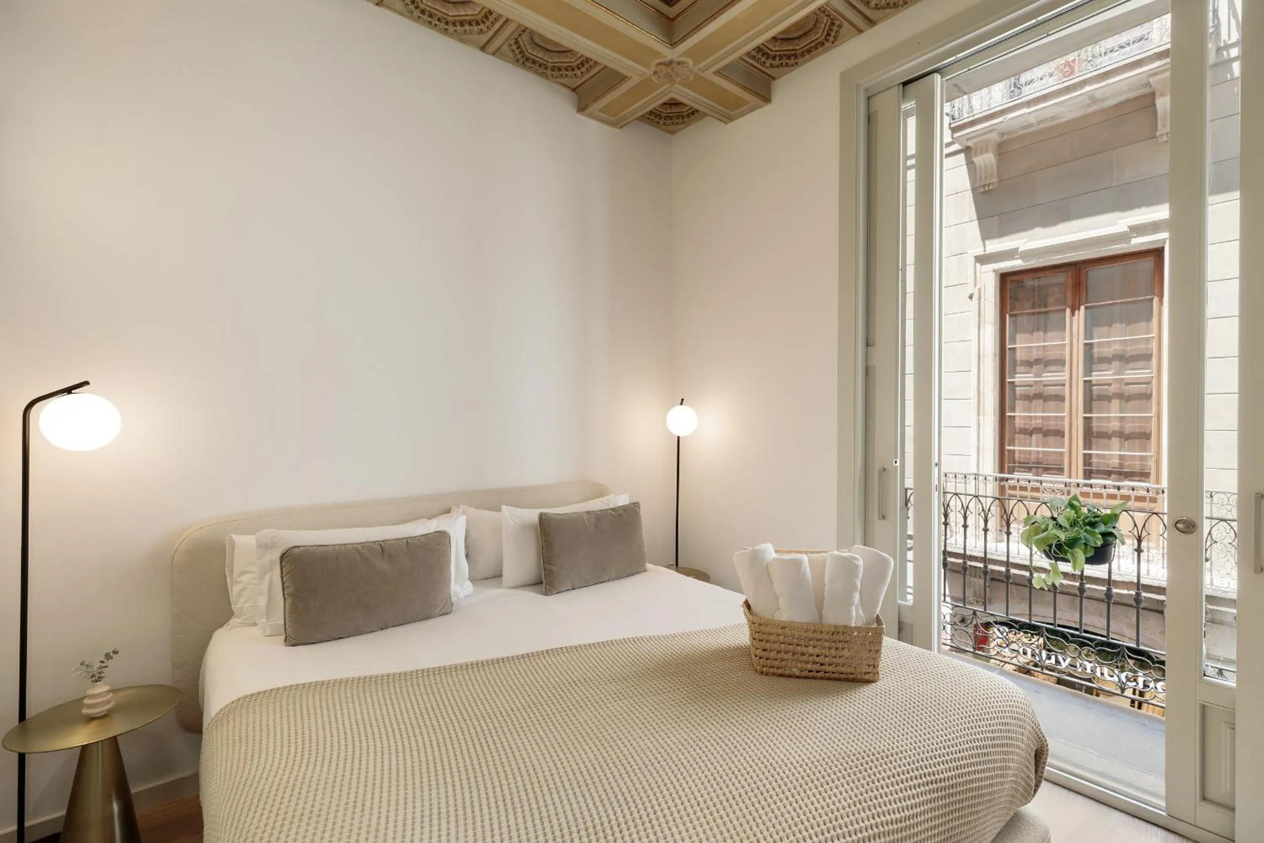 Bed in Ola Living Portaferrissa