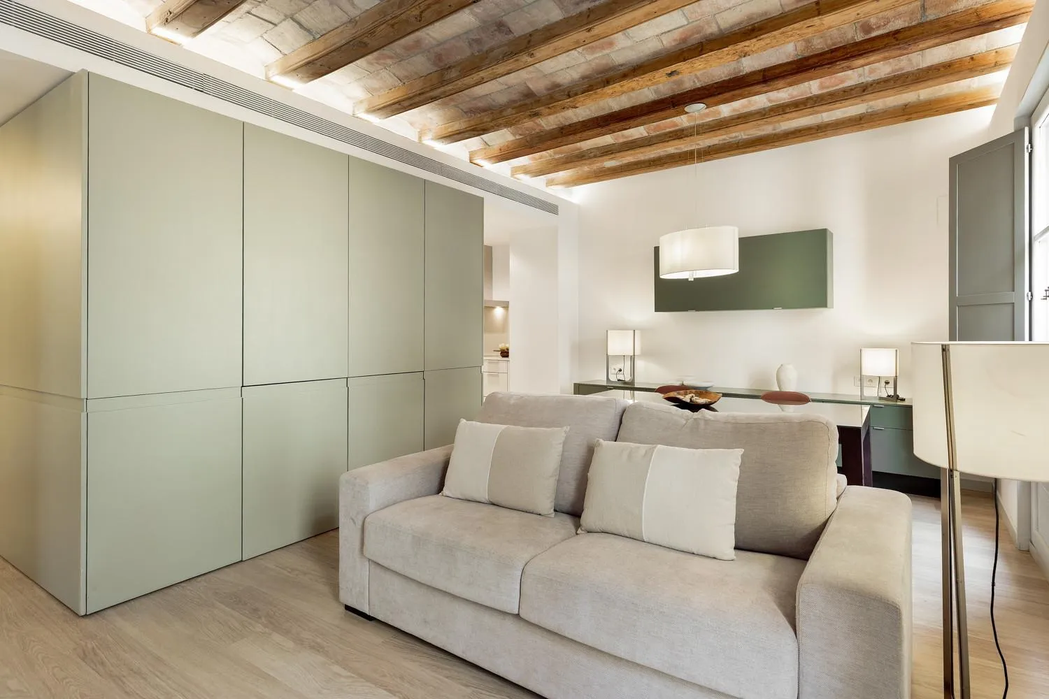 Communal lounge/ TV room in Ola Living Portaferrissa