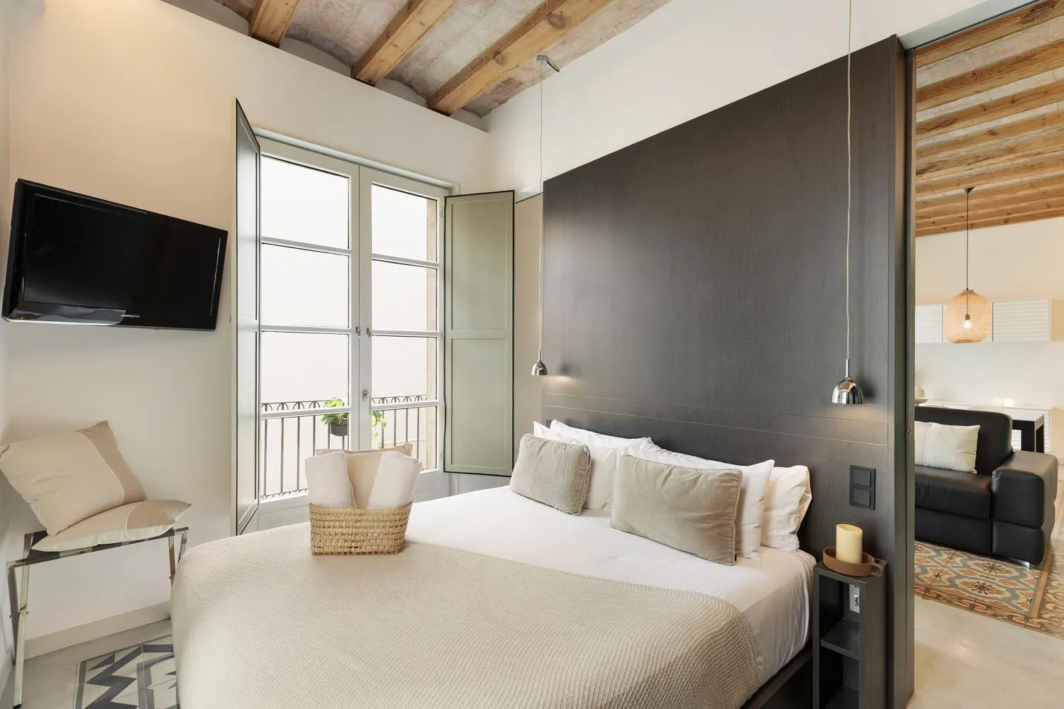 Bed in Ola Living Portaferrissa