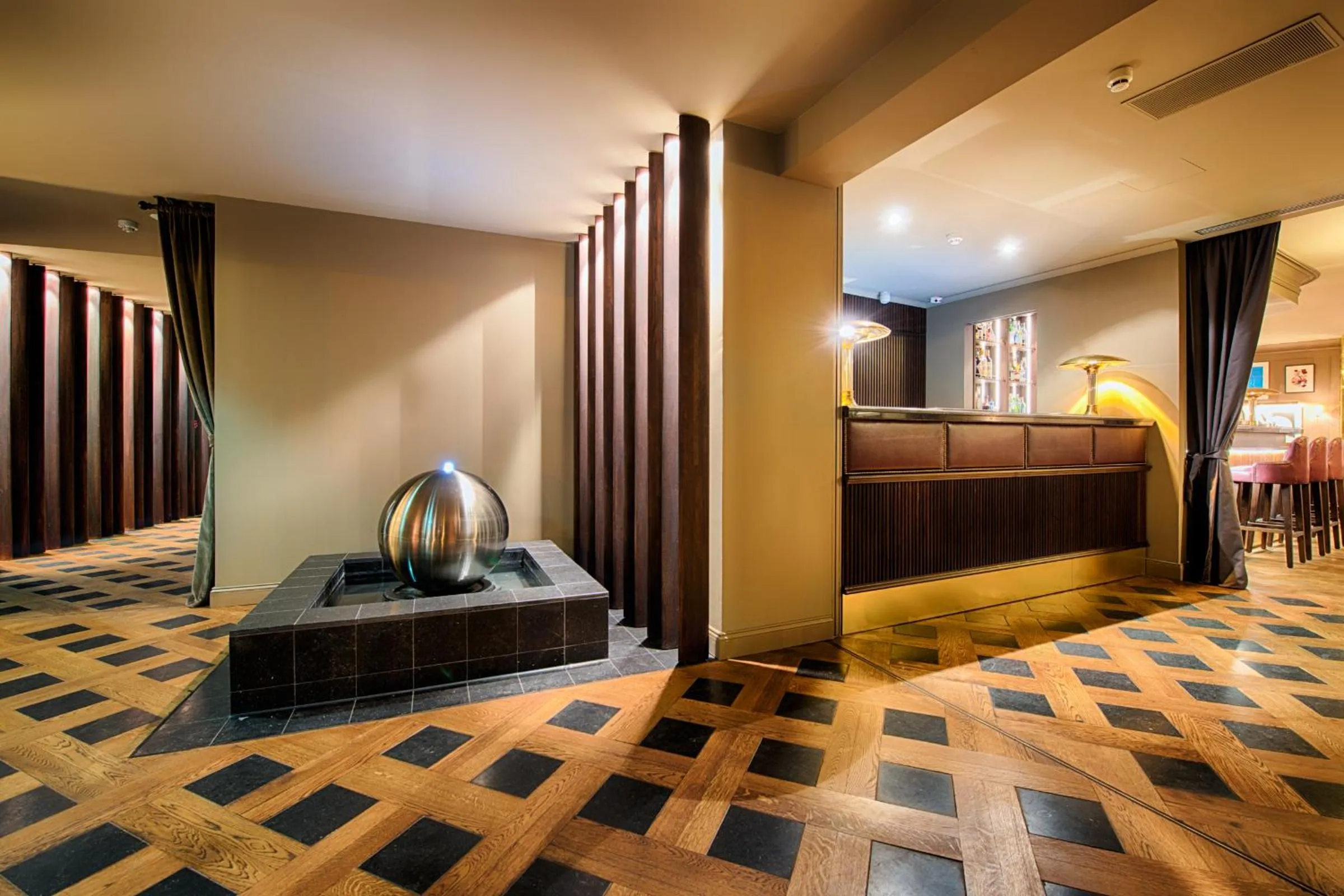 Lobby or reception, Bed in Mondrian Suites Berlin am Checkpoint Charlie