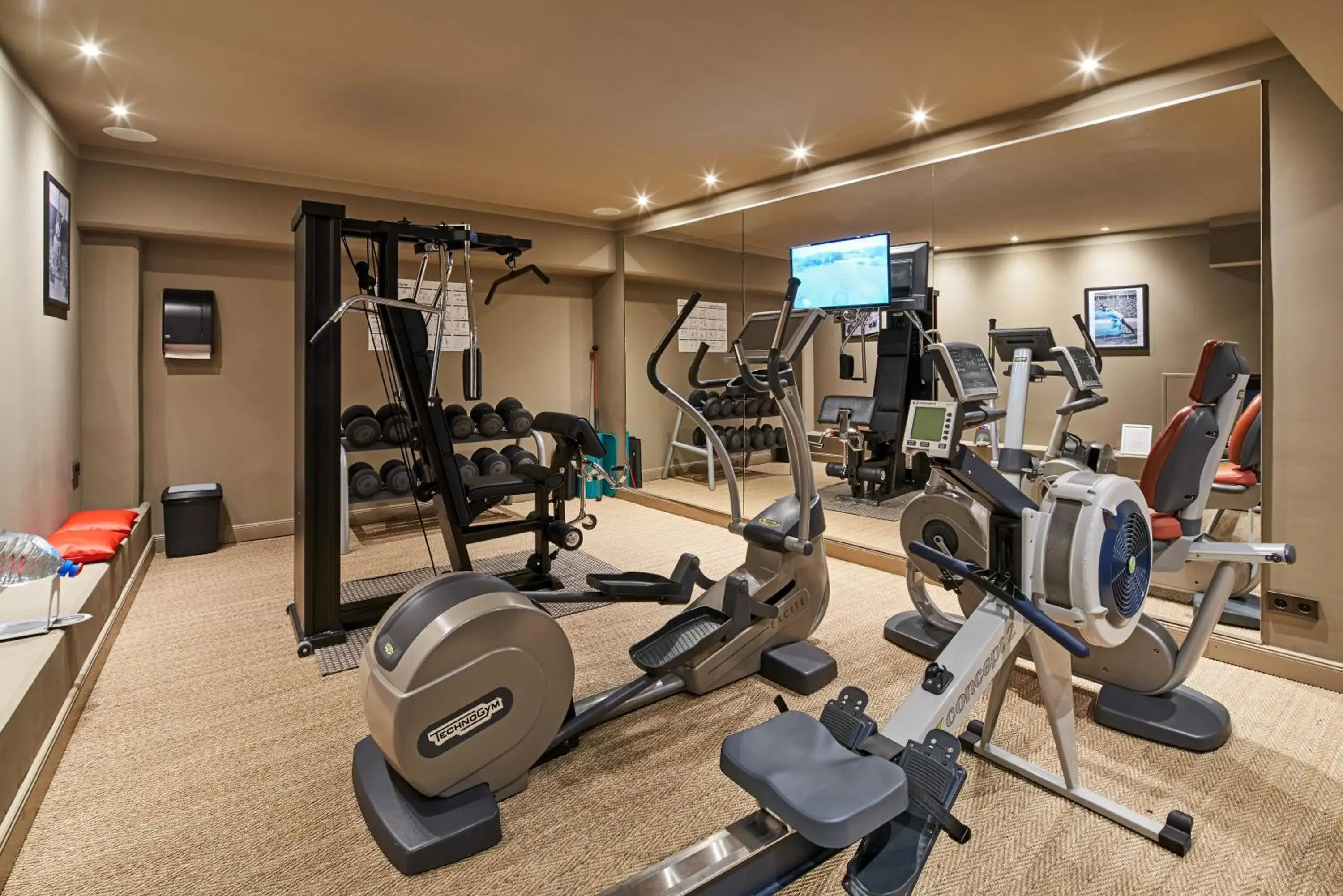 Fitness centre/facilities in Mondrian Suites Berlin am Checkpoint Charlie Fitness centre/facilities in Mondrian Suites Berlin am Checkpoint Charlie