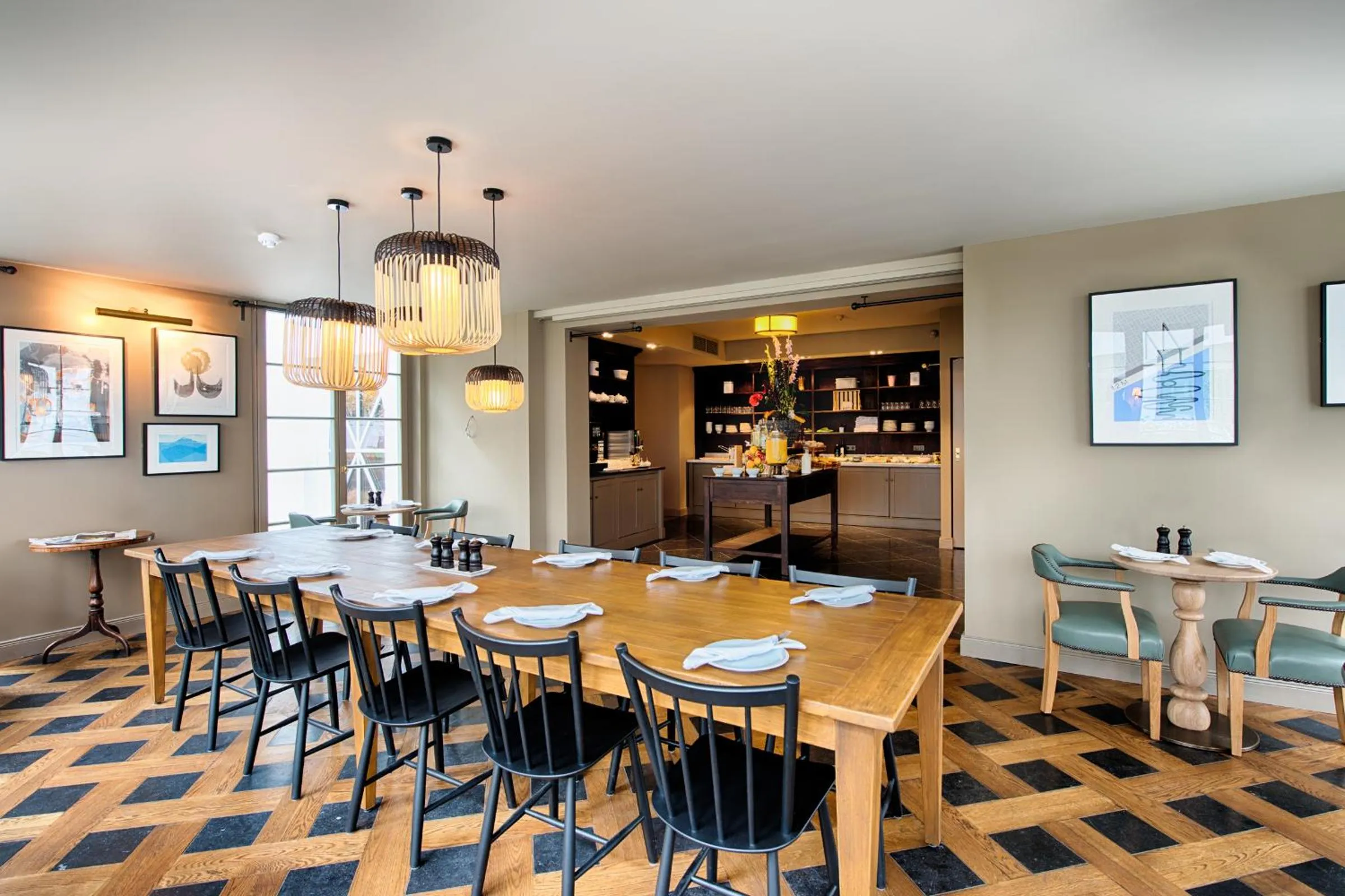 Restaurant/places to eat in Mondrian Suites Berlin am Checkpoint Charlie