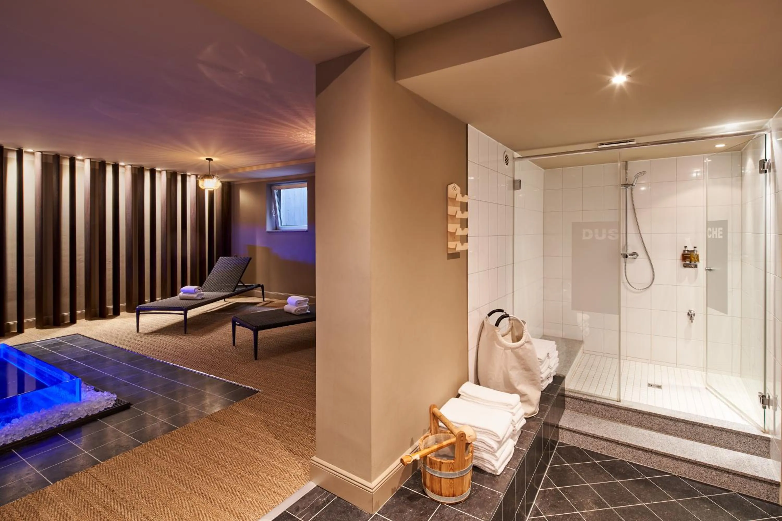 Sauna, Bed in Mondrian Suites Berlin am Checkpoint Charlie