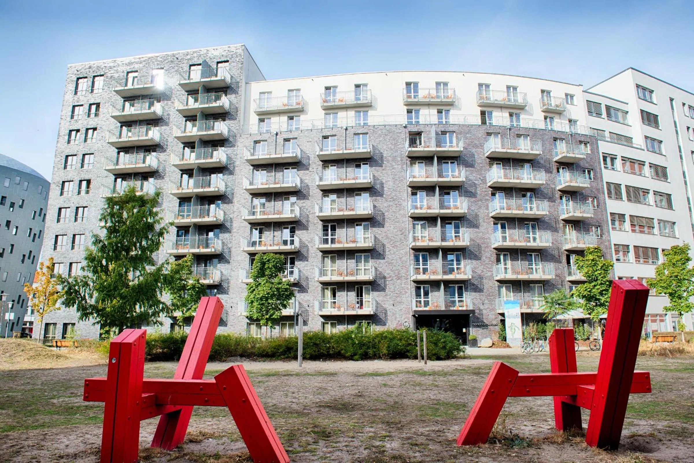 Facade/entrance in Mondrian Suites Berlin am Checkpoint Charlie
