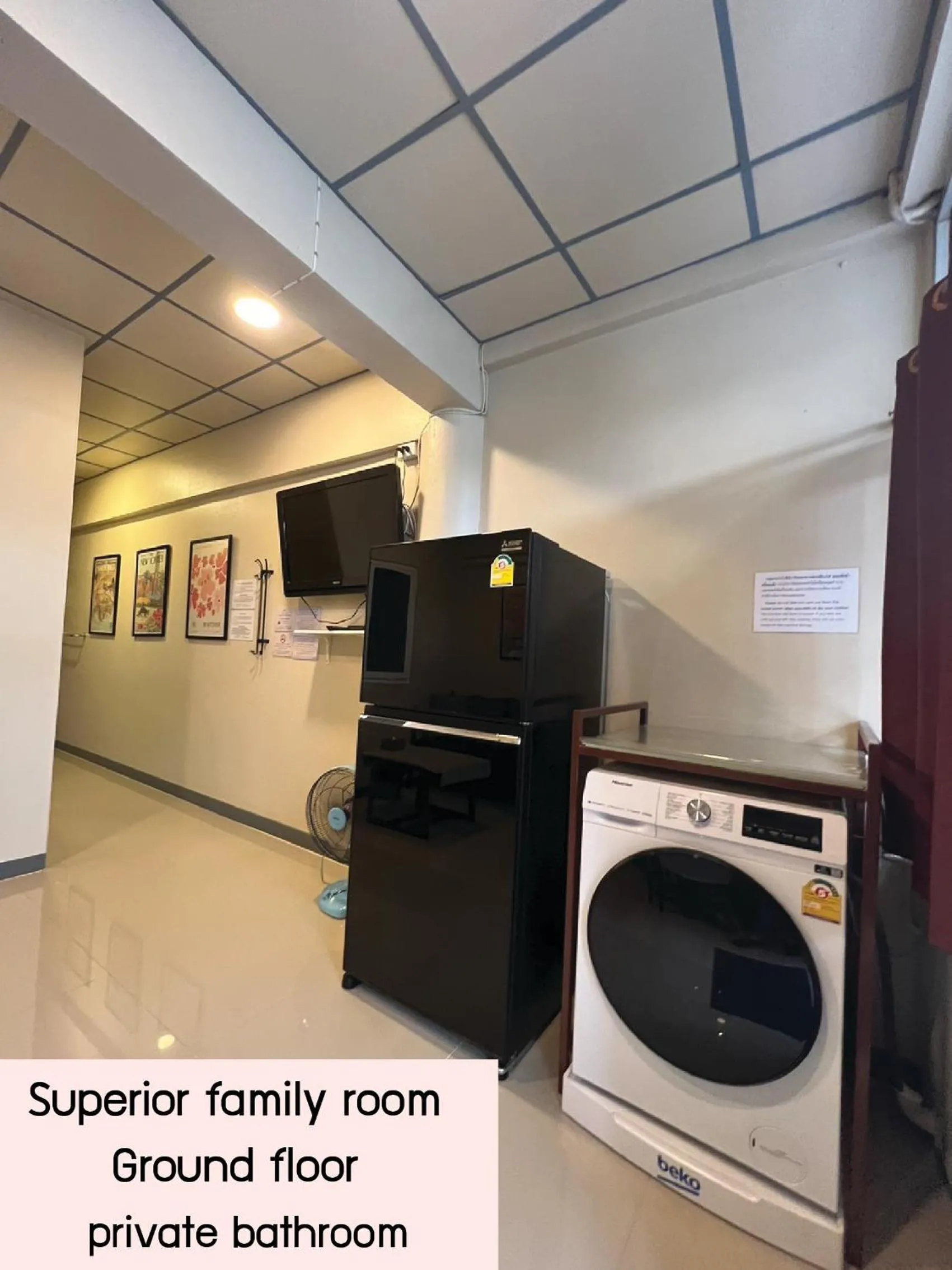 Achcha hotel - itsaraphap MRT station - Wat Arun