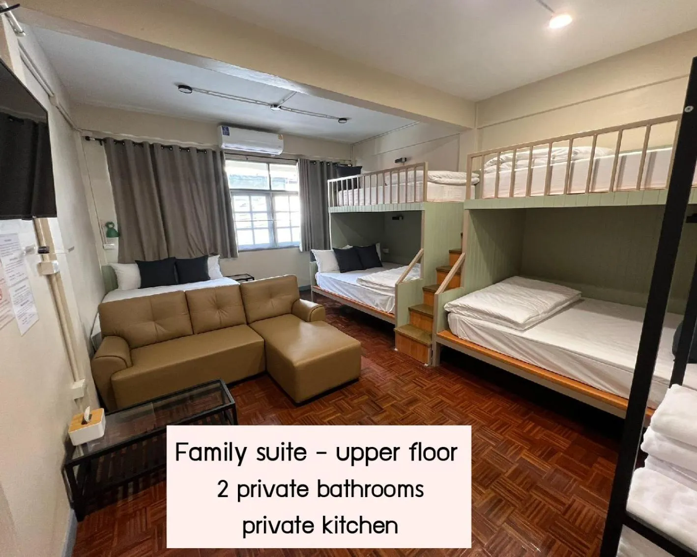 Bed in Achcha hotel - itsaraphap MRT station - Wat Arun