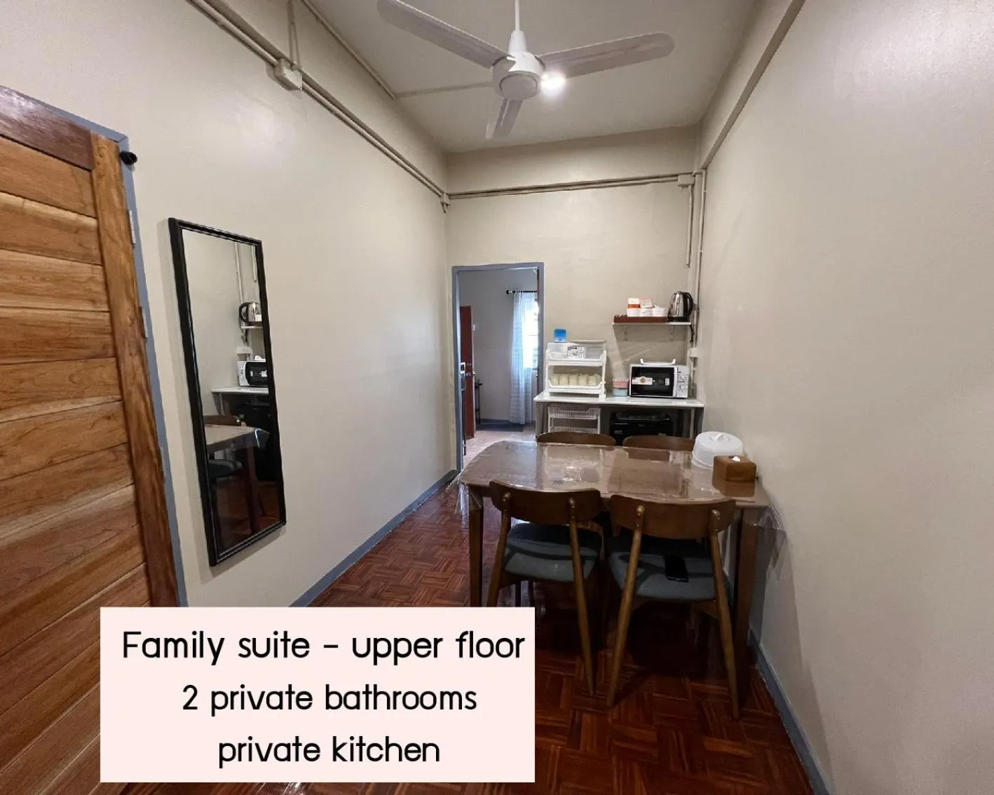 Achcha hotel - itsaraphap MRT station - Wat Arun