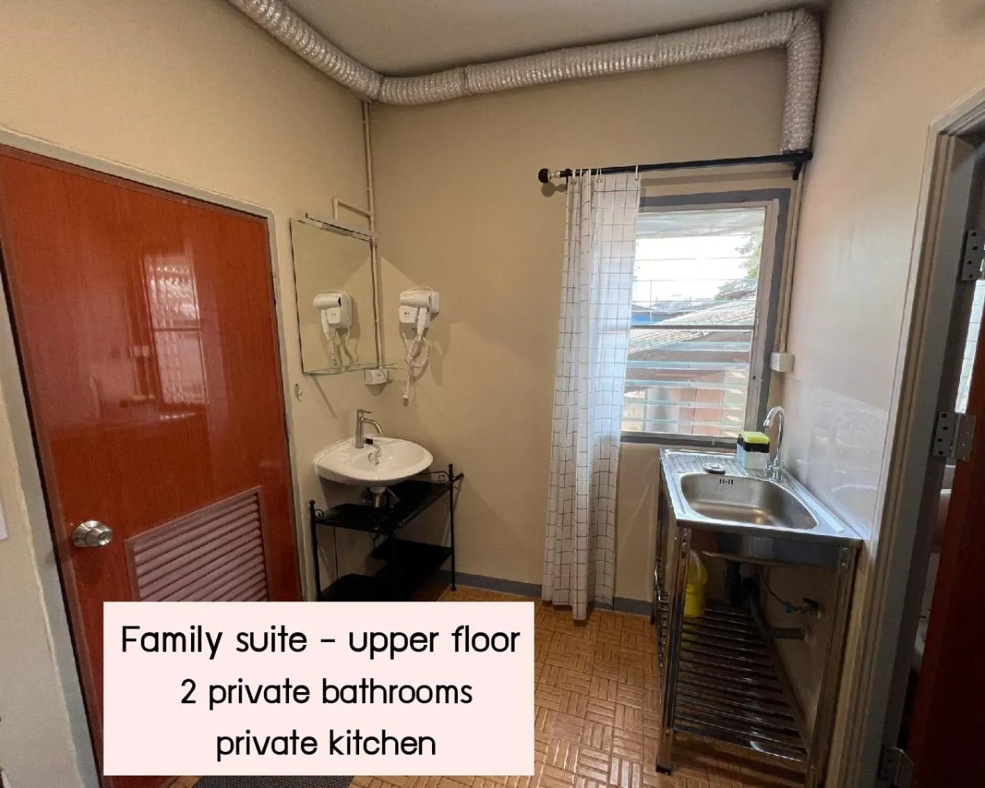 Achcha hotel - itsaraphap MRT station - Wat Arun