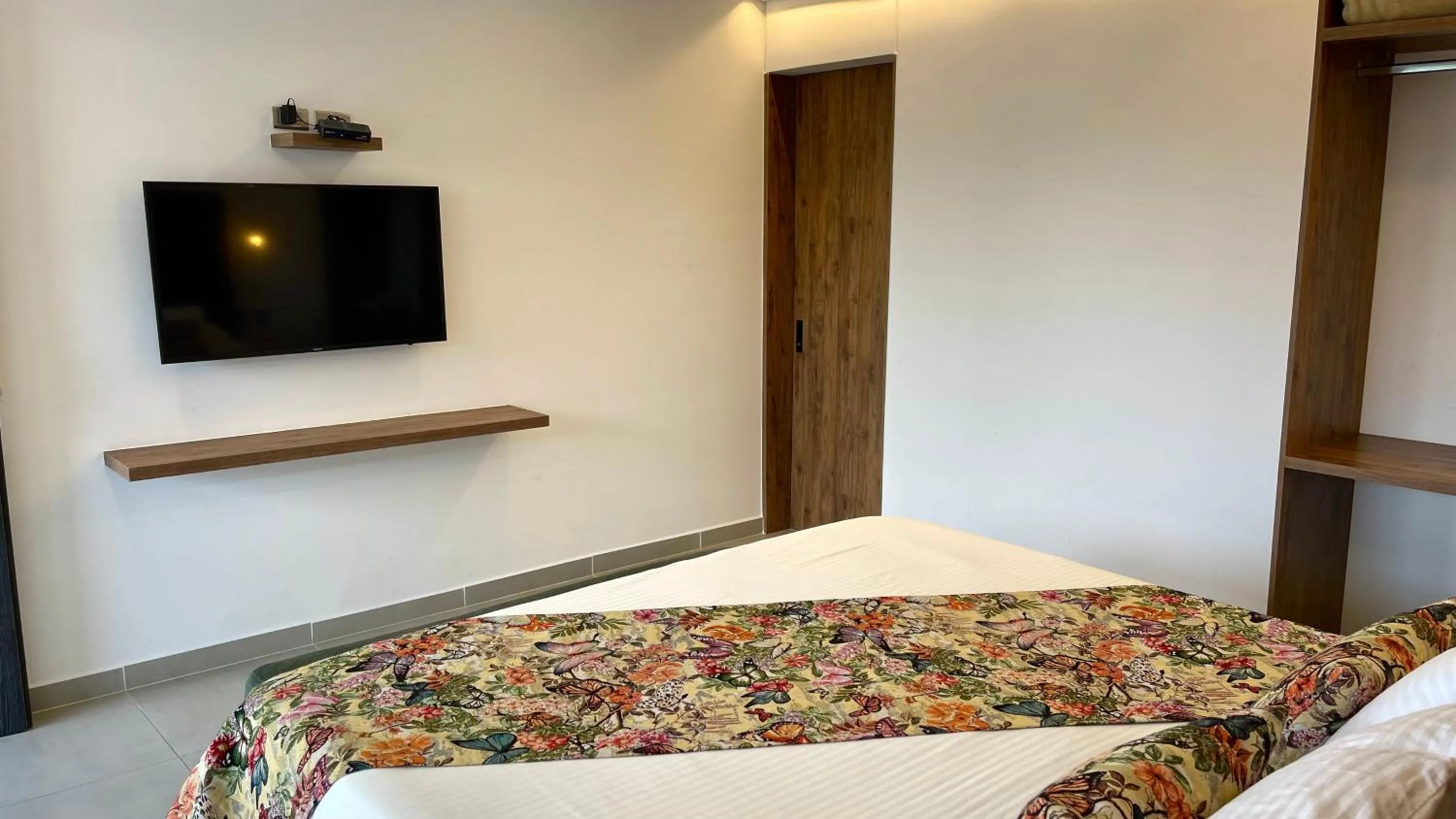 Photo of the whole room, Bed in Hotel El Mirador del Cocora