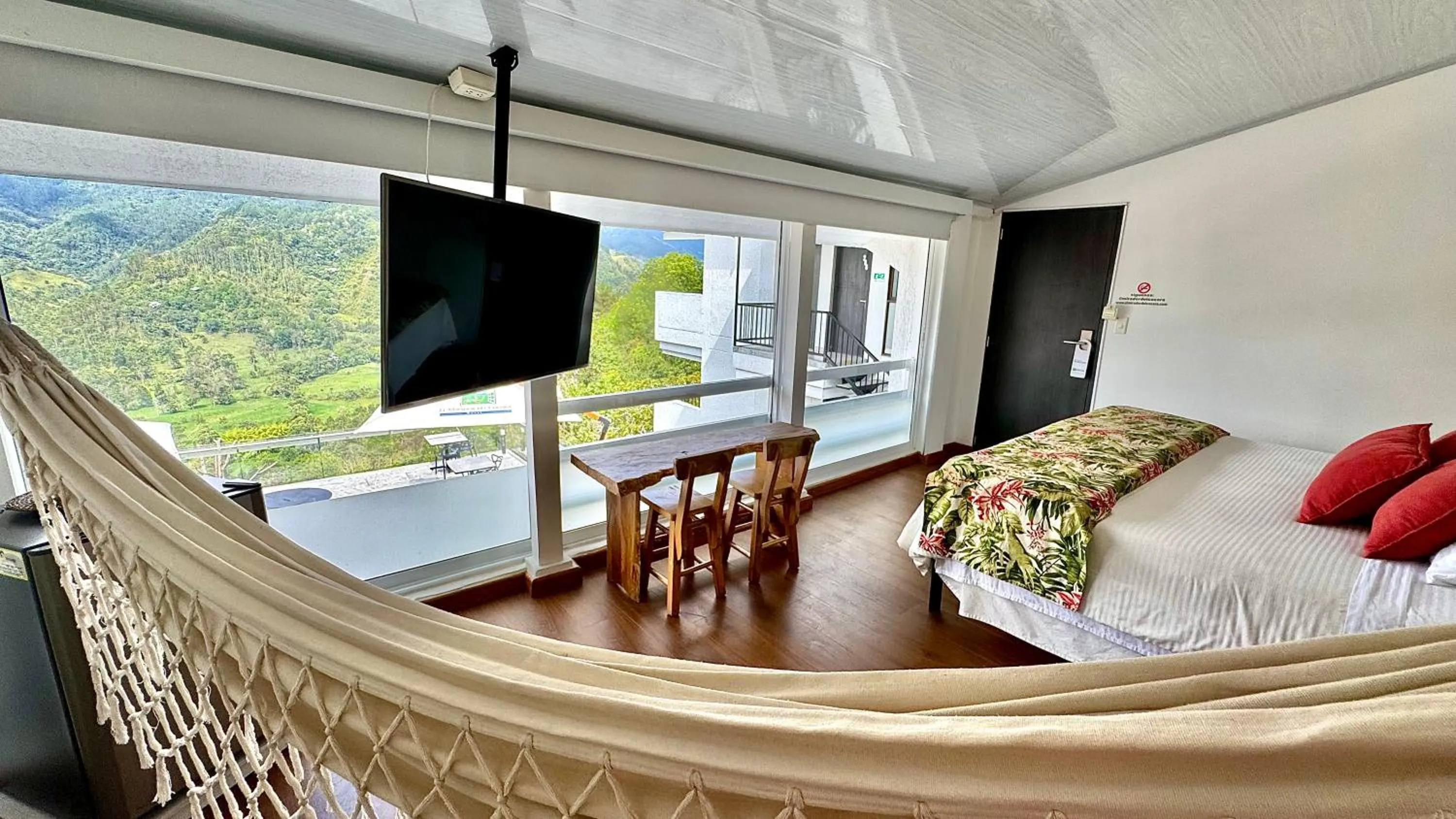 Photo of the whole room, Bed in Hotel El Mirador del Cocora