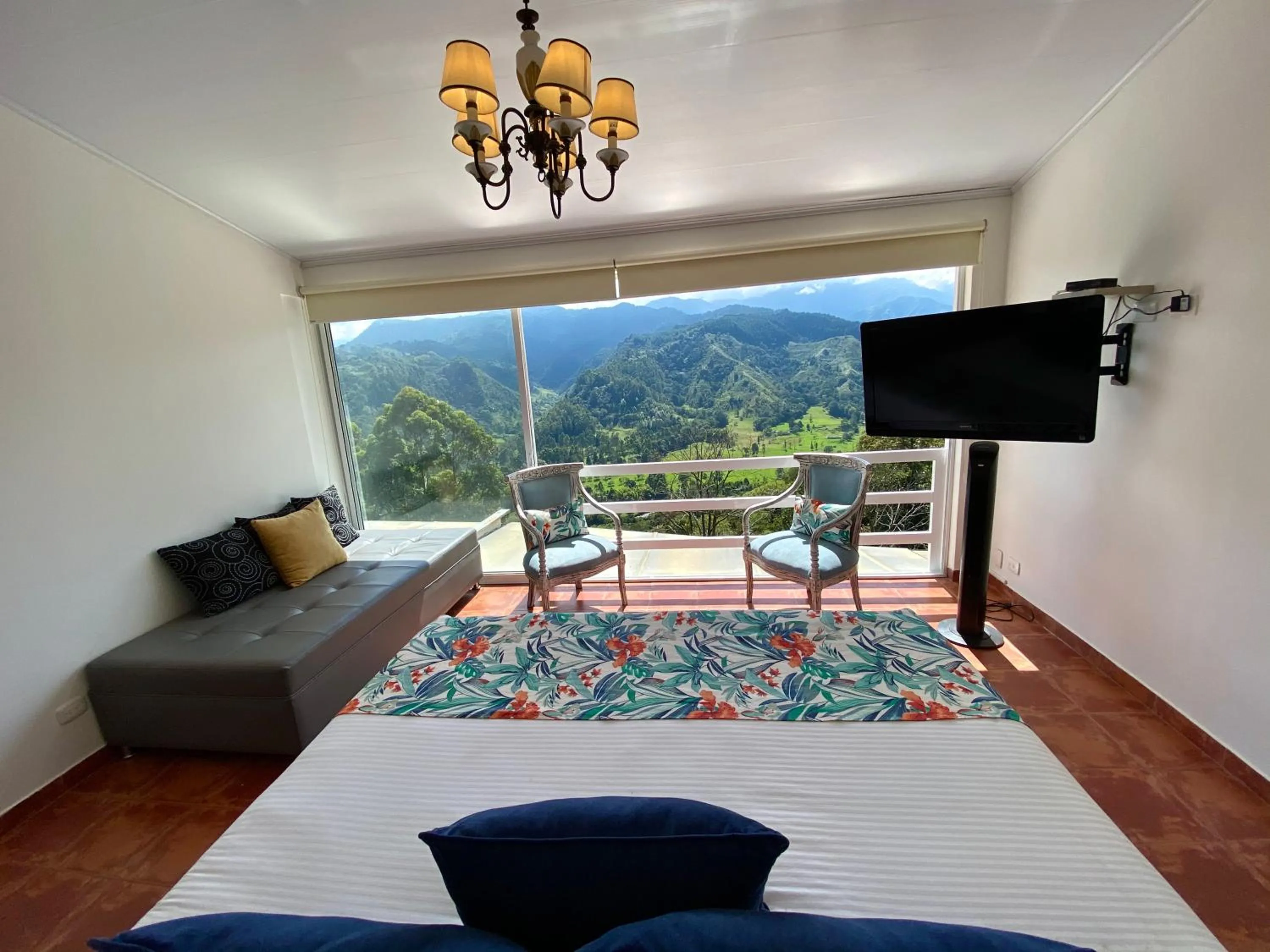 Photo of the whole room, Bed in Hotel El Mirador del Cocora
