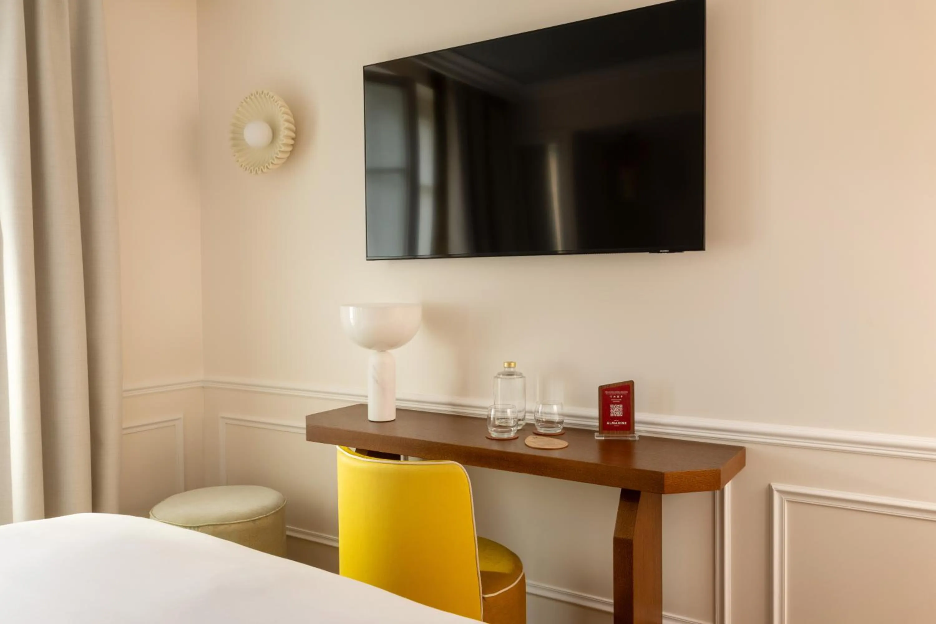 Bedroom, Bed in Almarine Eiffel Hotel & Spa by Malone