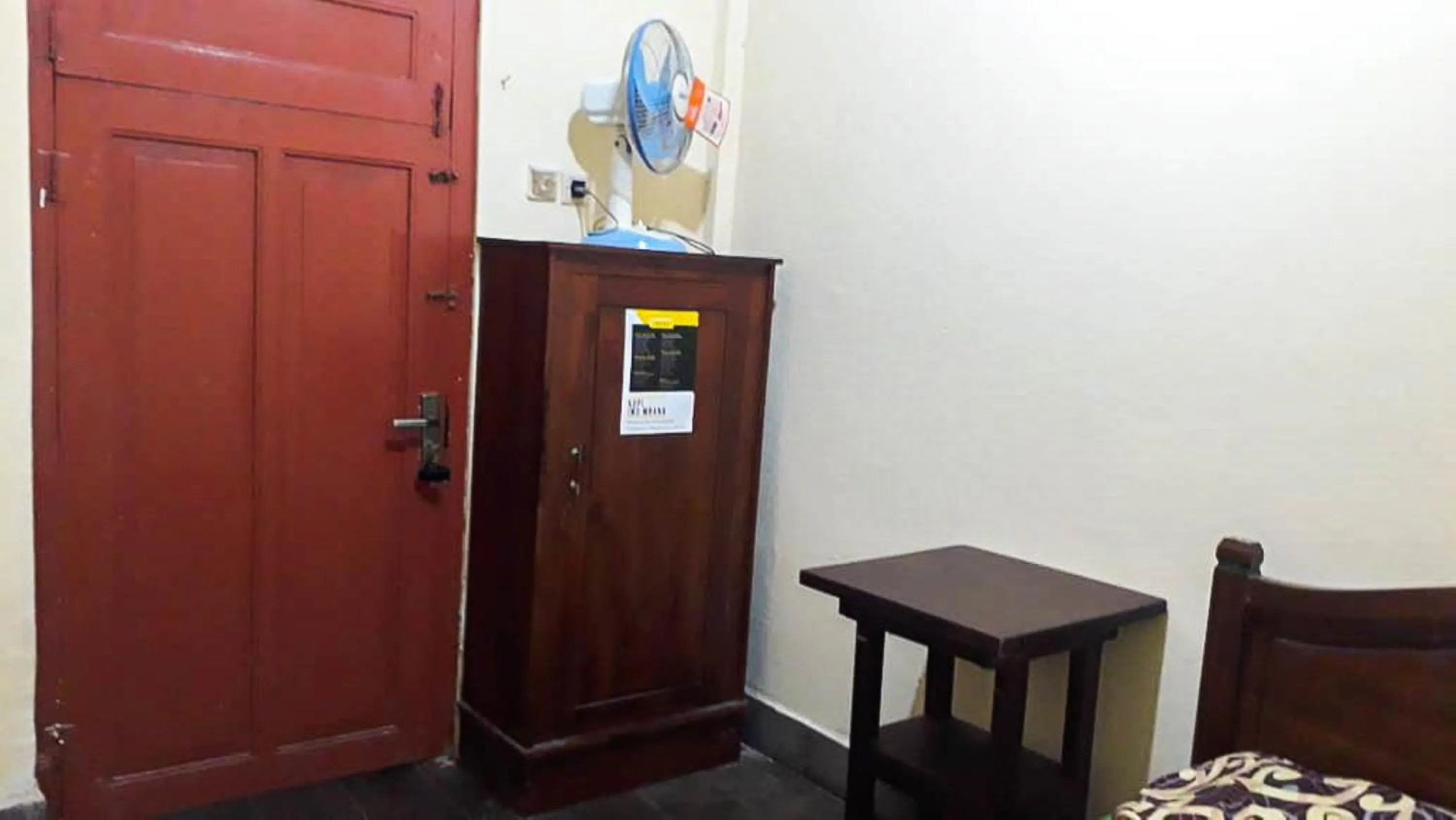 Bedroom in Losmen 2000 Tiga