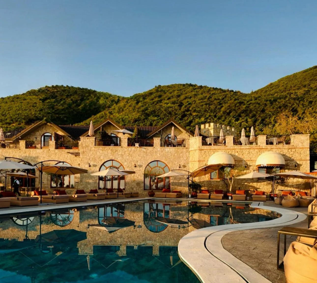 Day in Chateau Fasel