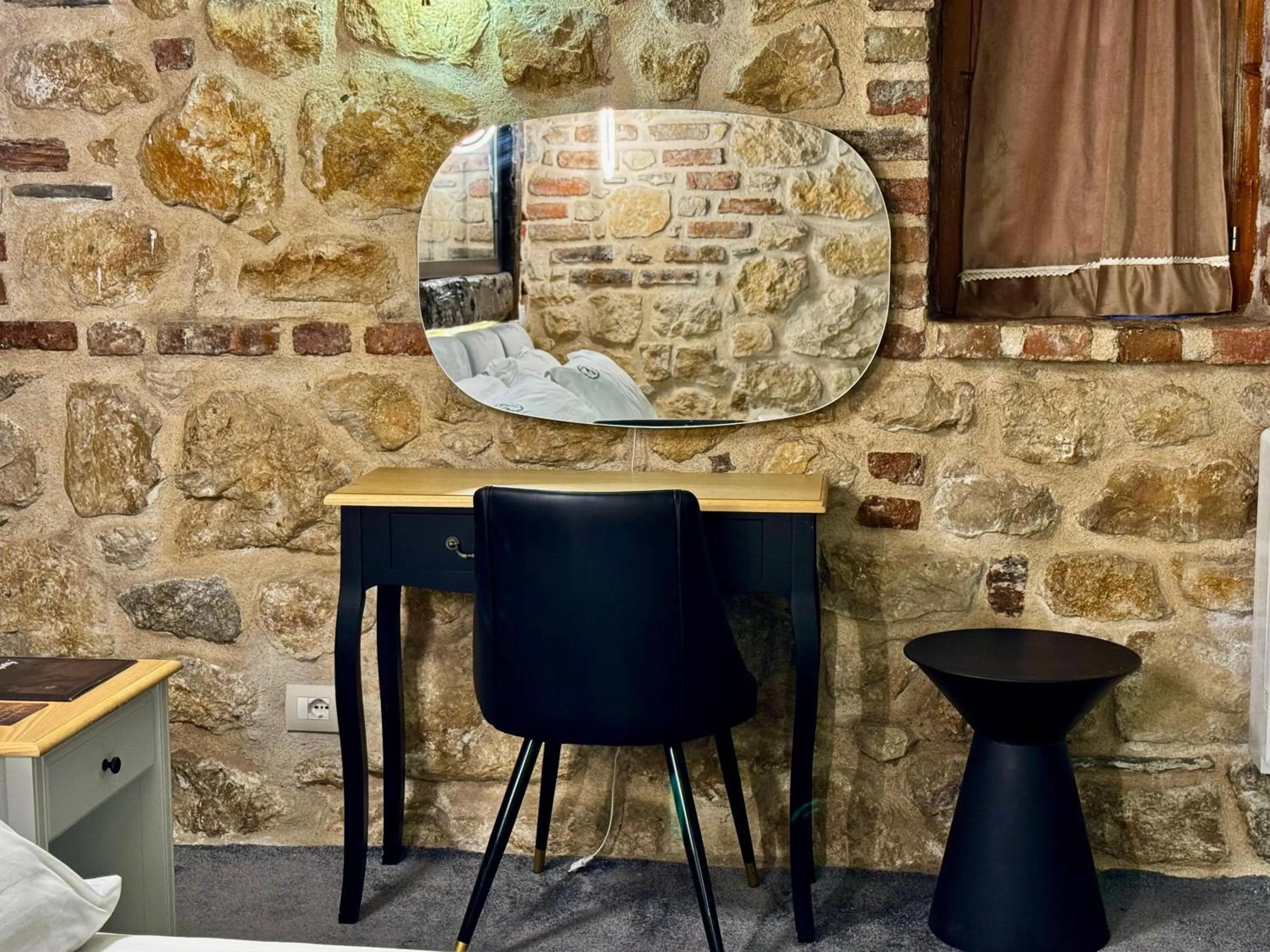 Dining area in Chateau Fasel