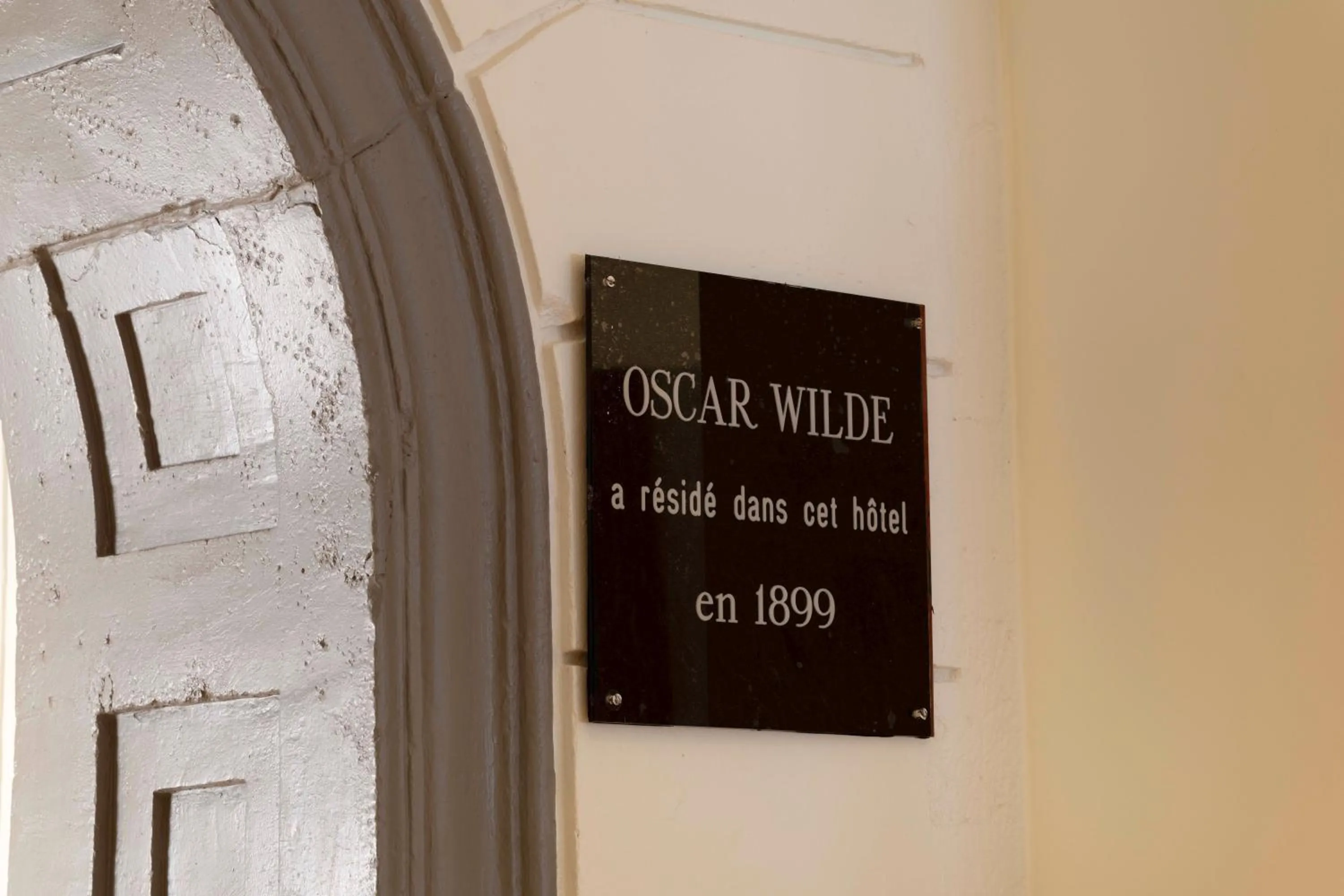 Decorative detail in Korner Louvre