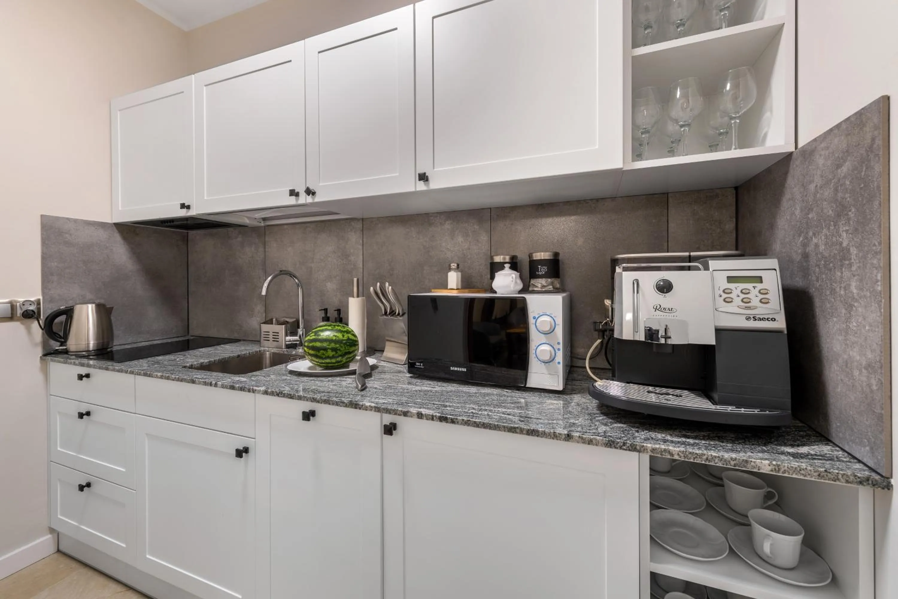 Coffee/tea facilities in Willa Regle