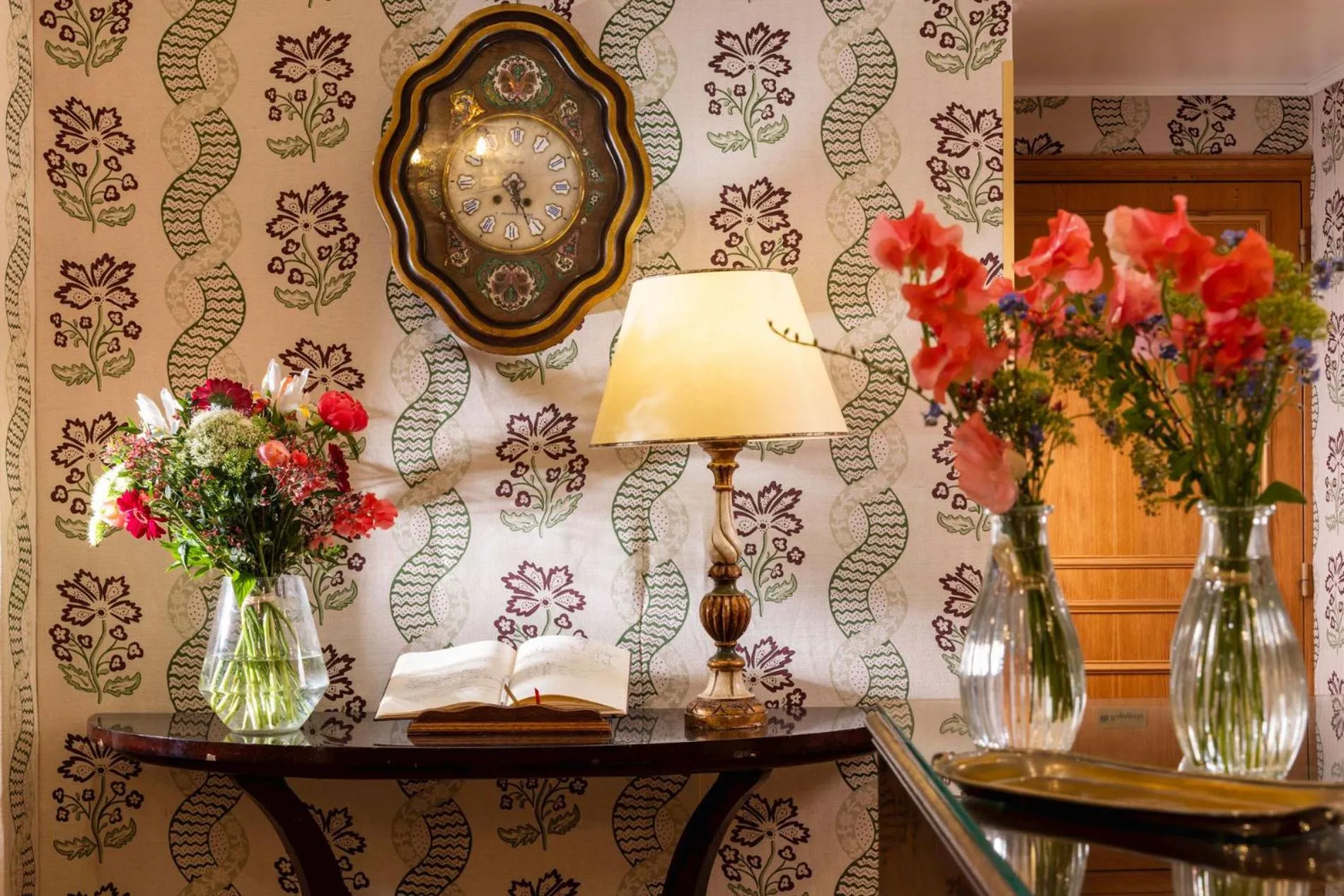 Decorative detail in Relais Hôtel du Vieux Paris