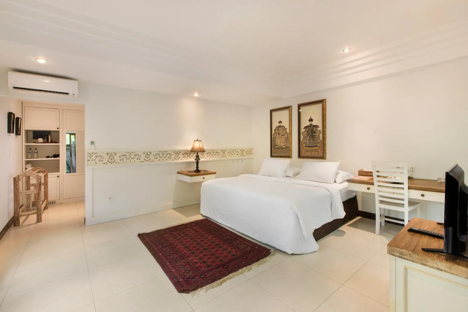 Bed in Villa Pantai Karang