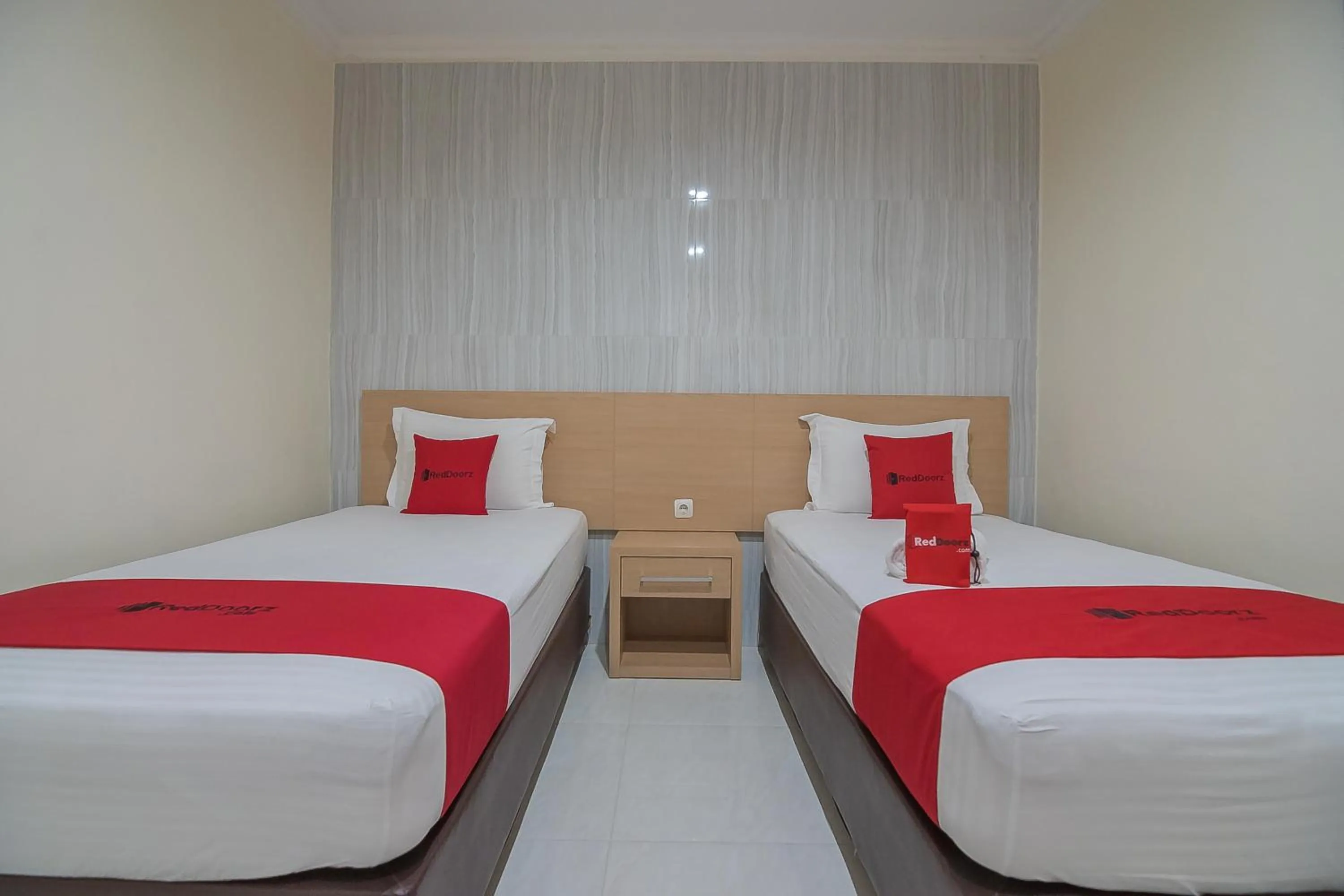 Bed in RedDoorz near MT Haryono Semarang